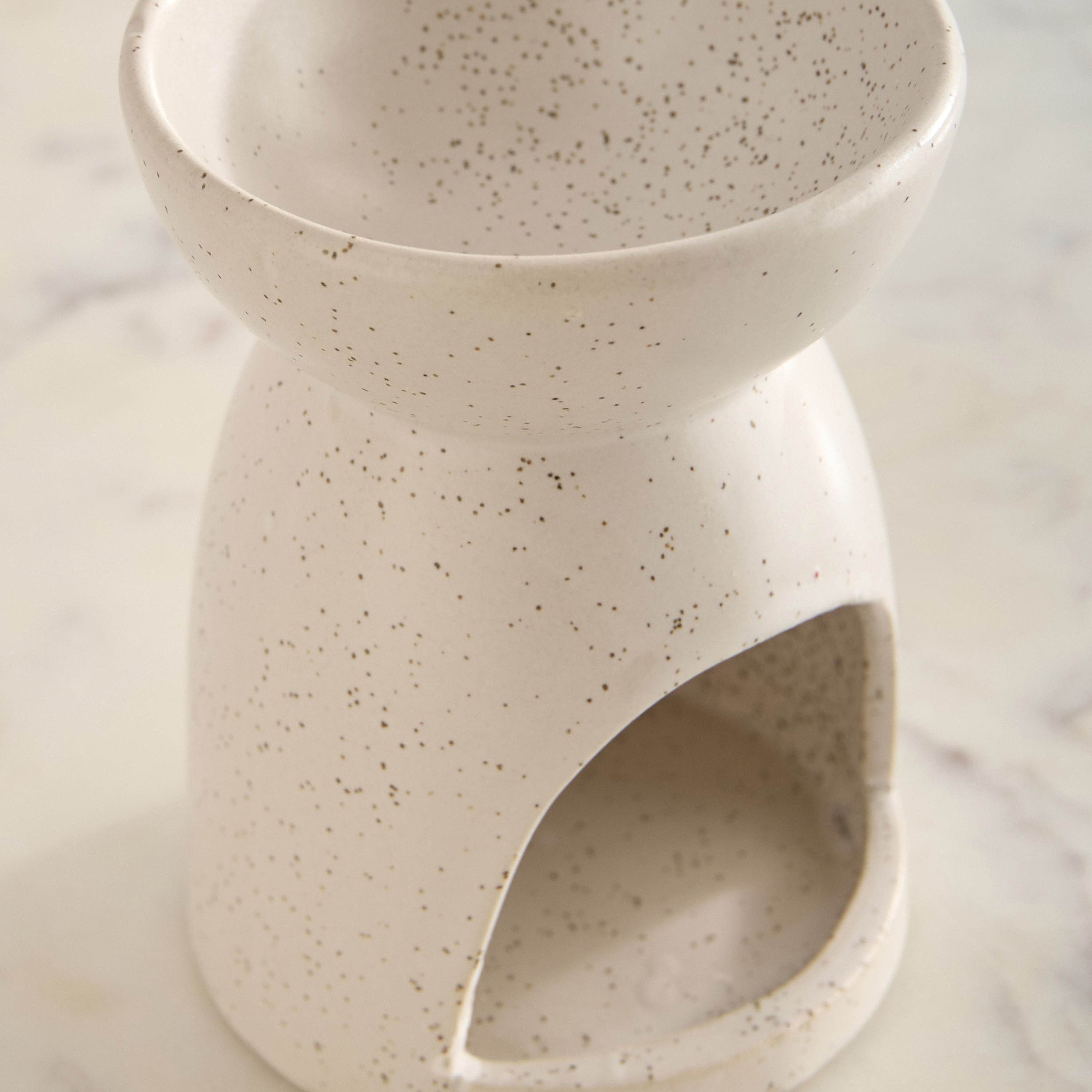 Zest Abiah Ceramic Oil Burner - 8x8x11 cm-hbxhomeware-hbxlivingroom-image-3
