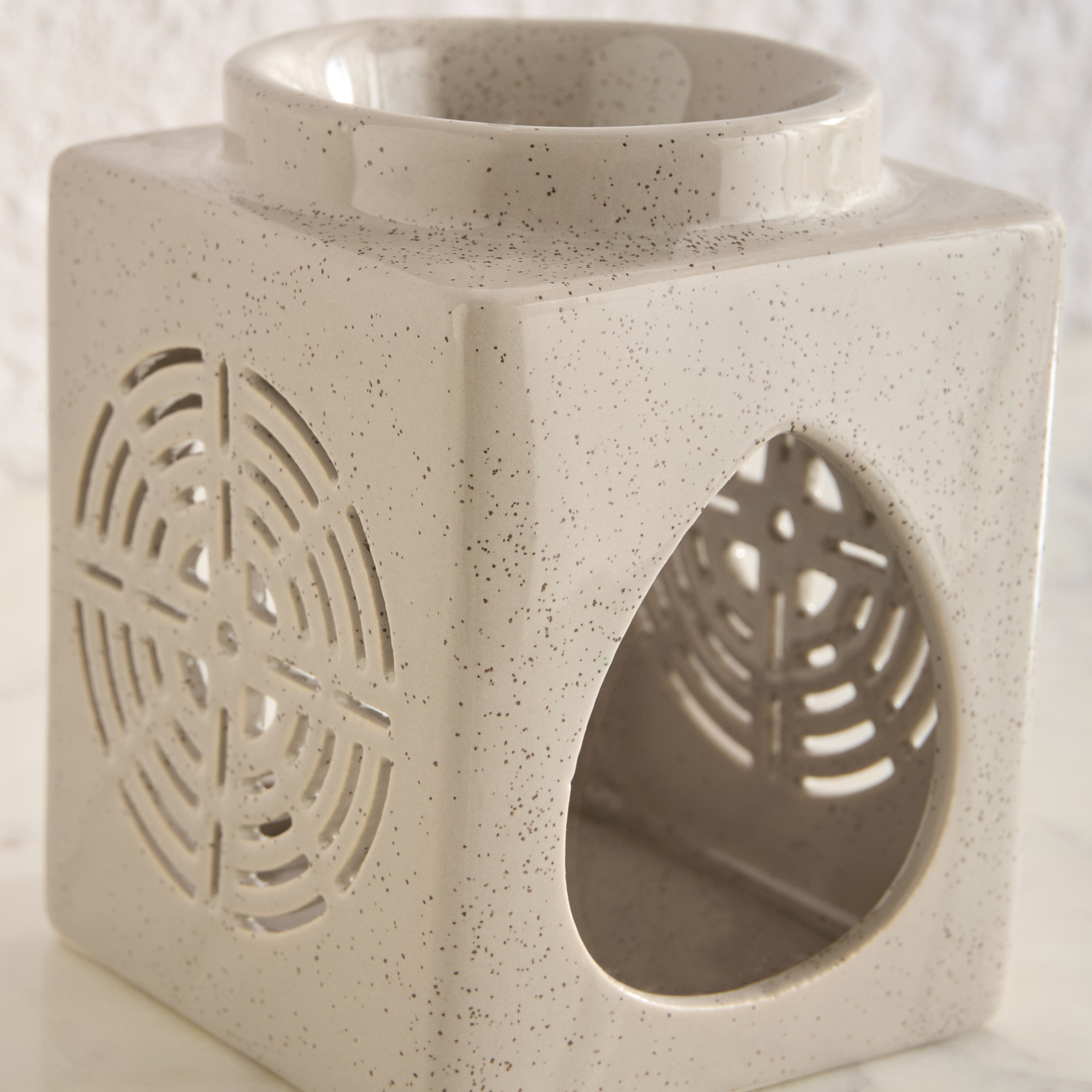 Zest Abiah Ceramic Oil Burner - 8.7x8.7x11.5 cm-PROMO_HB_AE_B1G1_250925-image-3