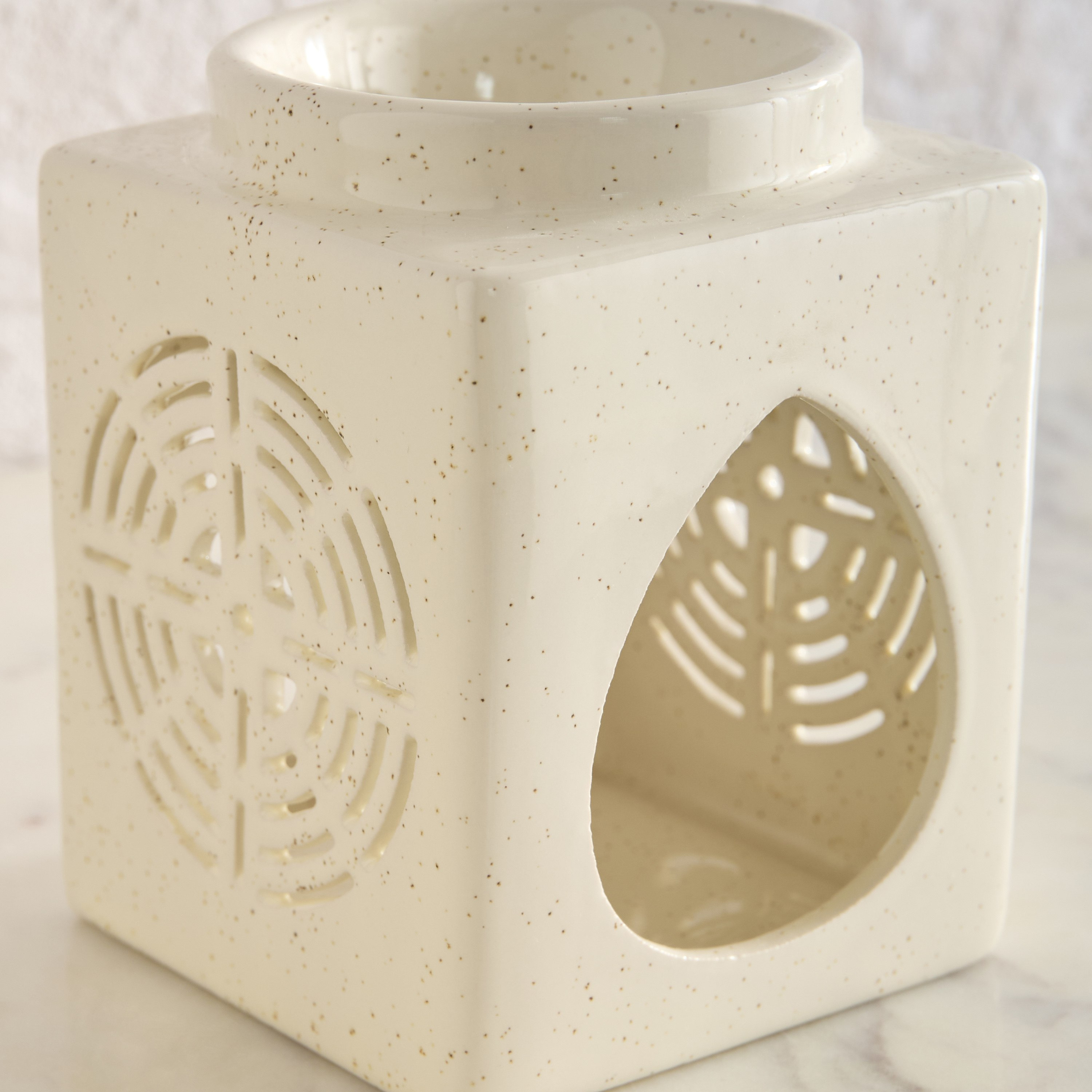Zest Abiah Ceramic Oil Burner - 8.7x8.7x11.5 cm-PROMO_HB_AE_B1G1_250925-image-3