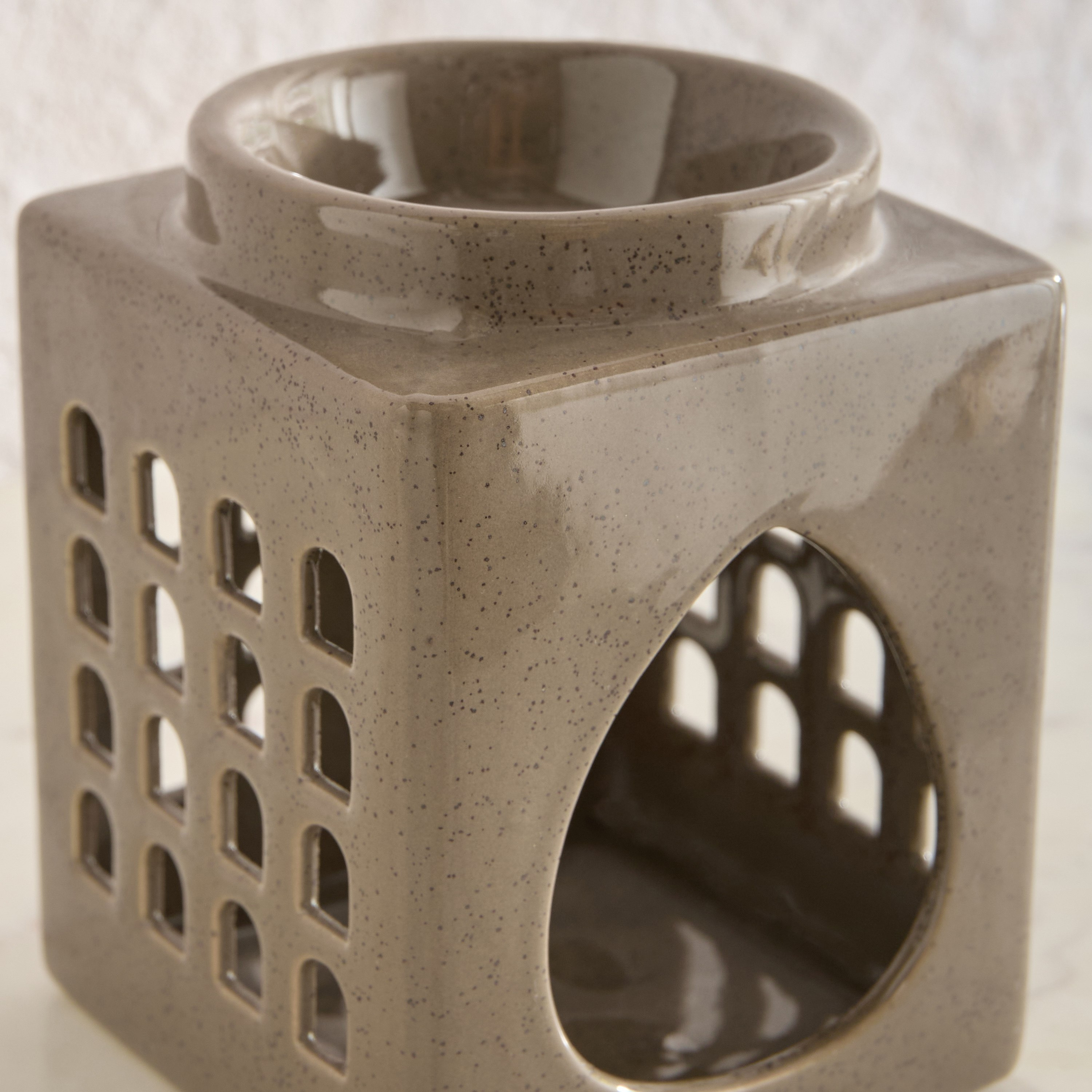 Zest Abiah Ceramic Oil Burner - 8.7x8.7x11.5 cm-PROMO_HB_AE_B1G1_250925-image-3