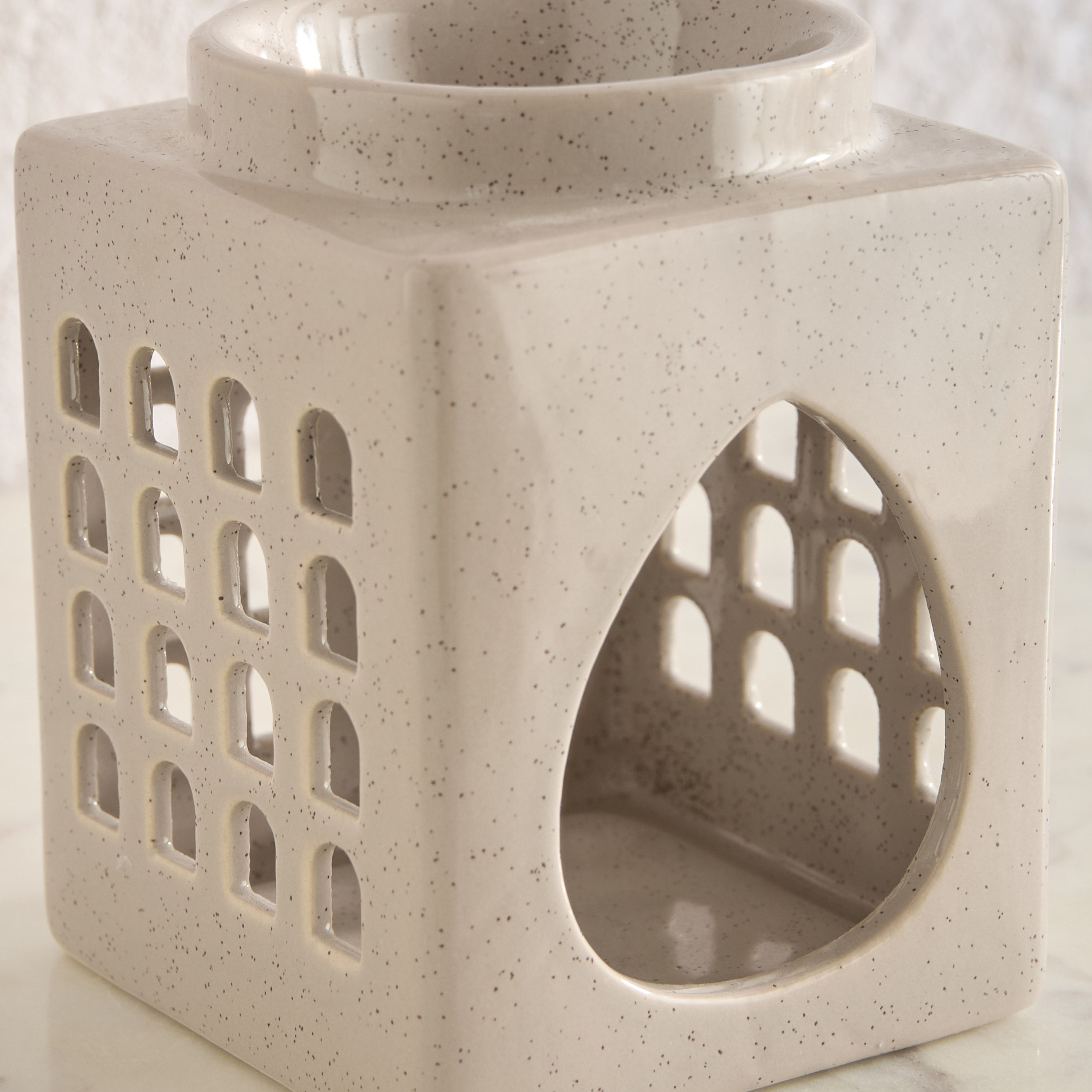 Zest Abiah Ceramic Oil Burner - 8.7x8.7x11.5 cm-PROMO_HB_AE_B1G1_250925-image-3