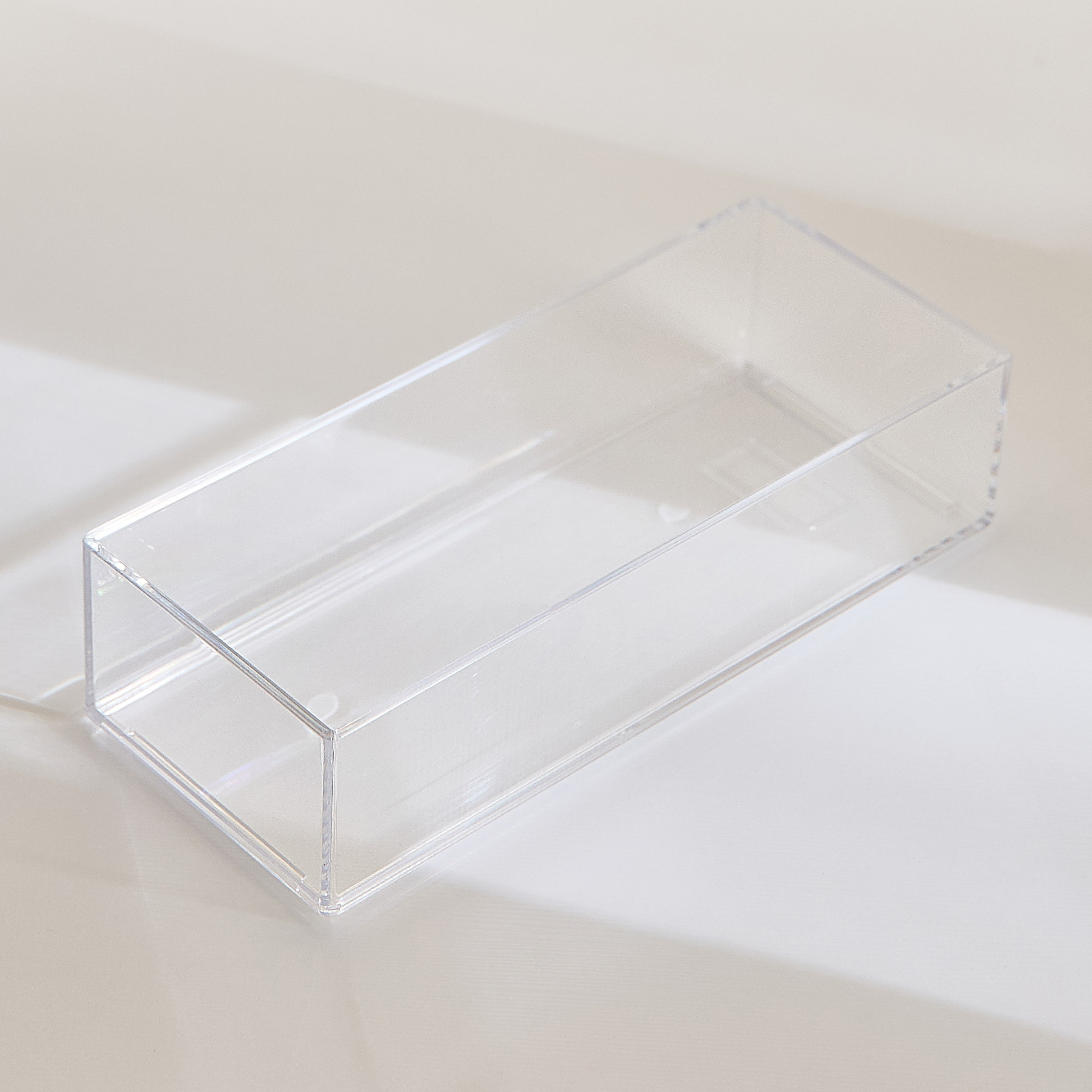صينية تنظيم مستحضرات تجميل قابلة للتكديس - كريستال - 7.8x19.1x4.8 سم-hbxbedroom-bedroomaccessories-bedroomstorage-image-2