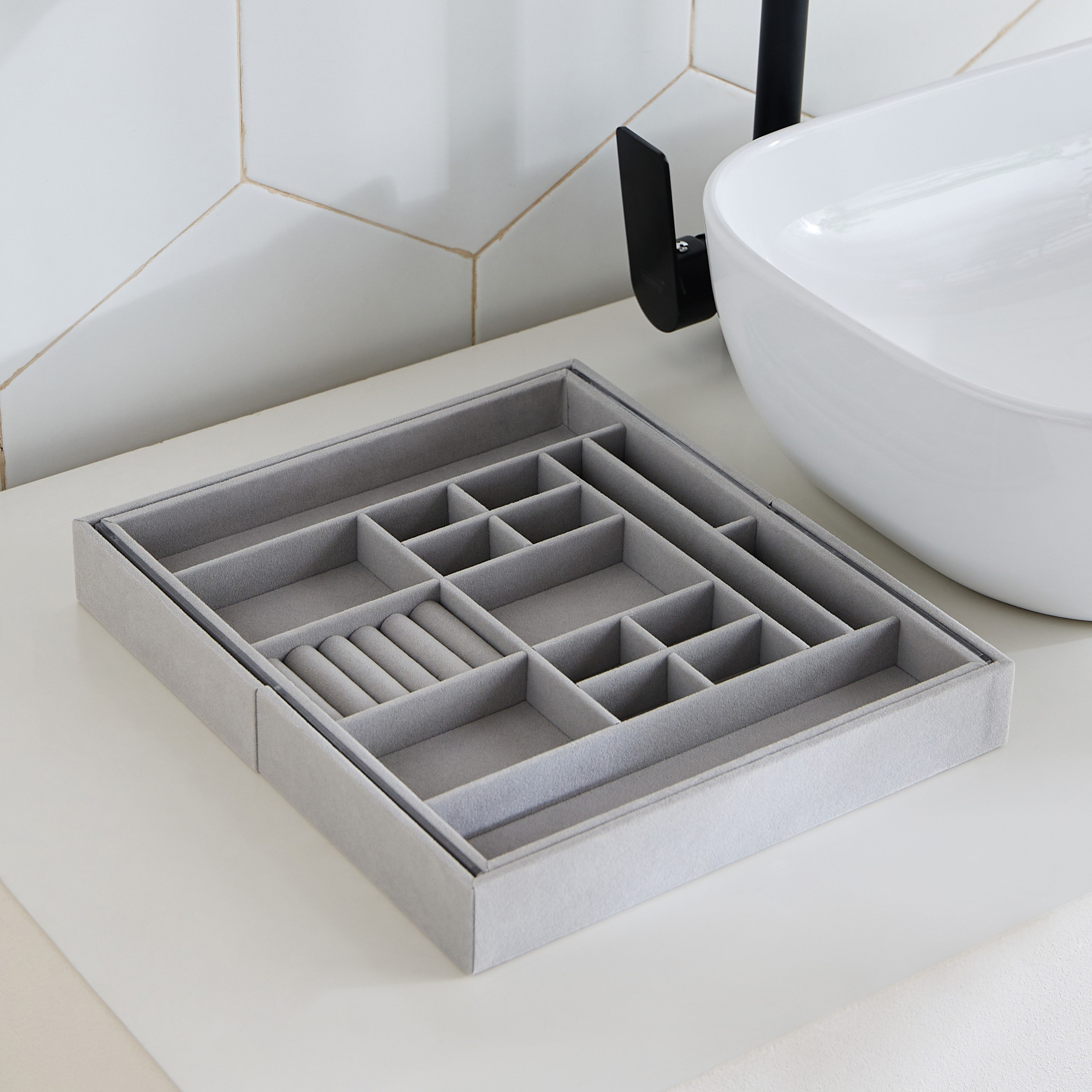 Velour Expandable Jewelry Storage Tray-hbxbedroom-bedroomaccessories-jewelleryboxesandholders-image-3