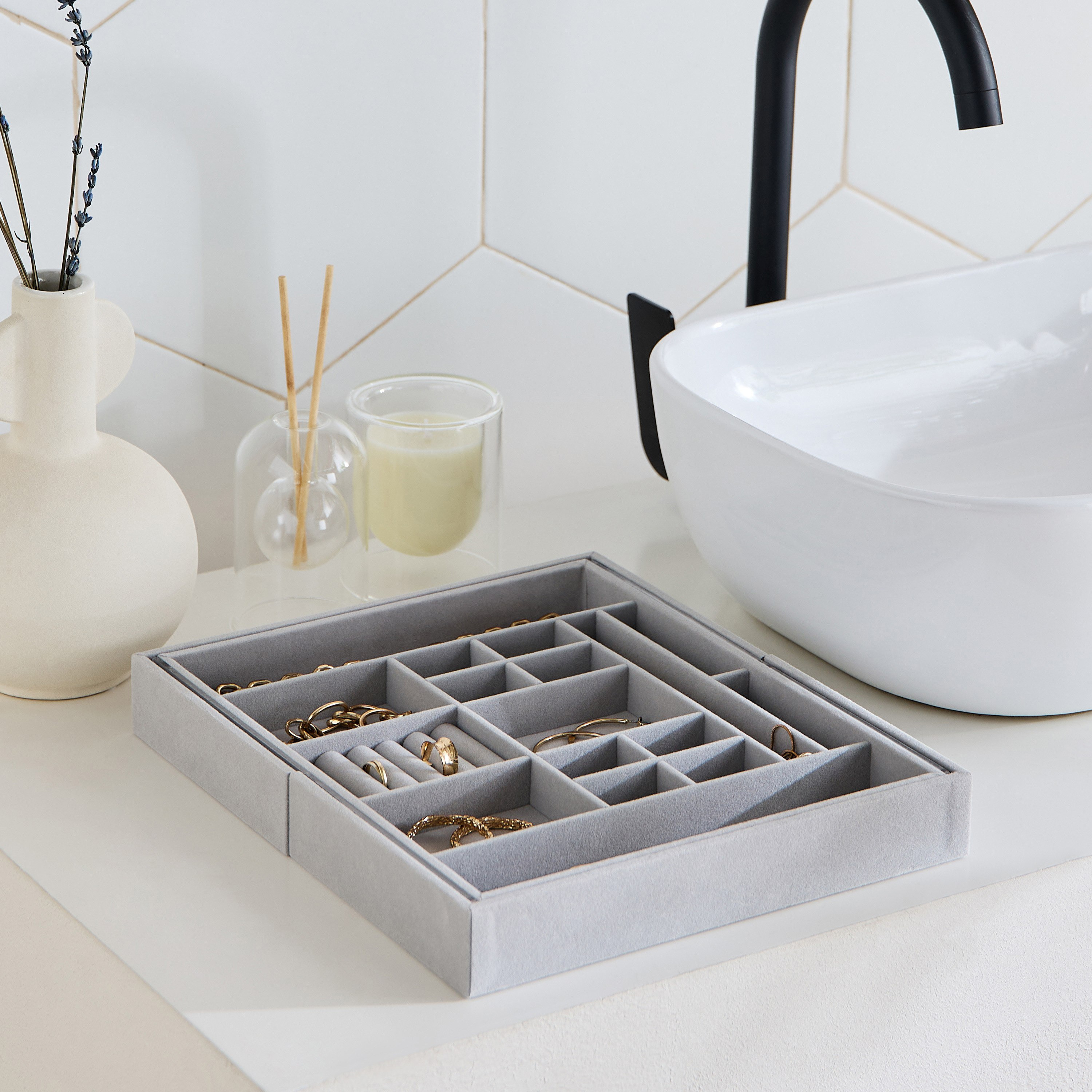 Velour Expandable Jewelry Storage Tray-hbxbedroom-bedroomaccessories-jewelleryboxesandholders-image-5