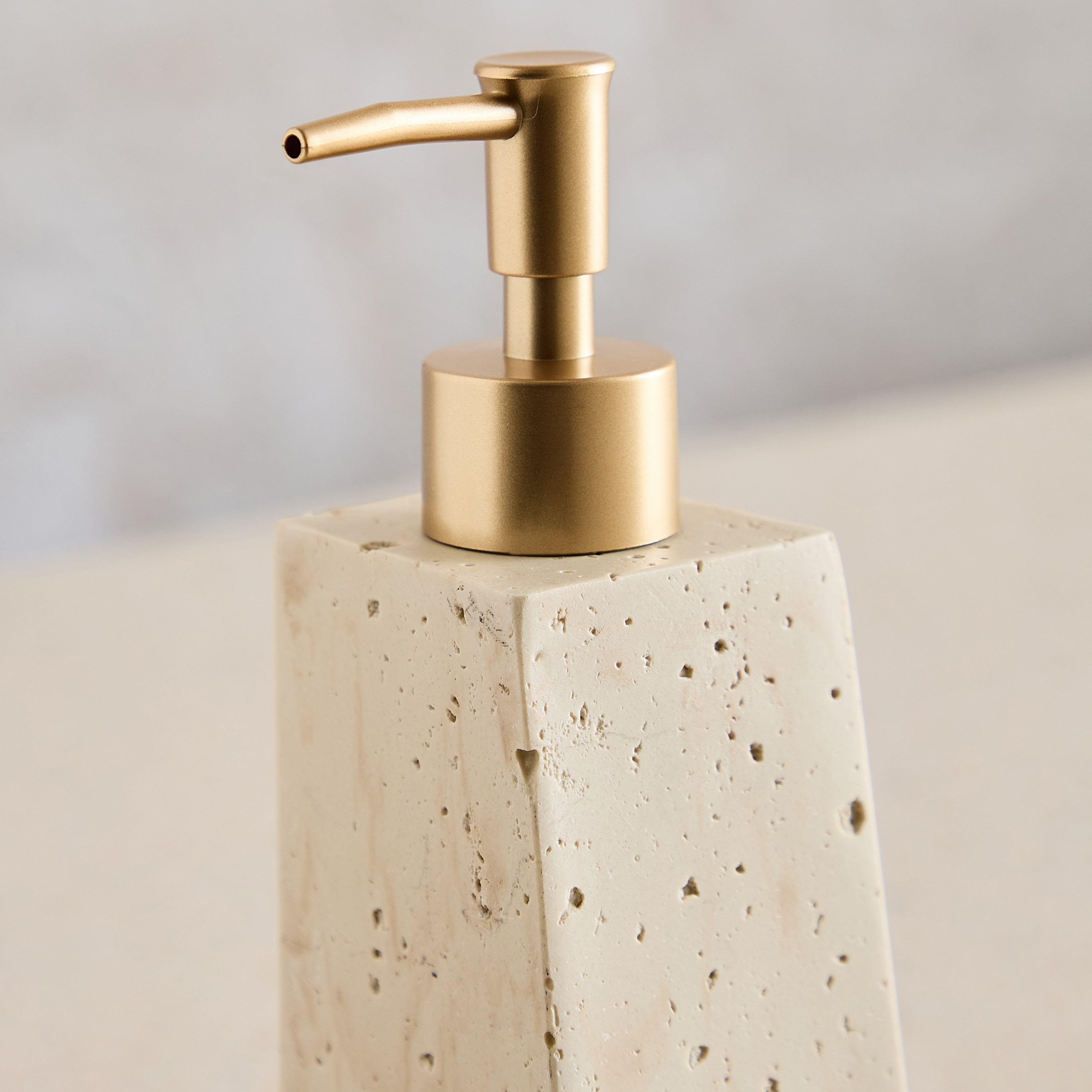 Avenue Resin Travertine  Soap Dispenser 7.7x6.6x19 cm-PROMO_HB_AE_B1G1_250925-image-3