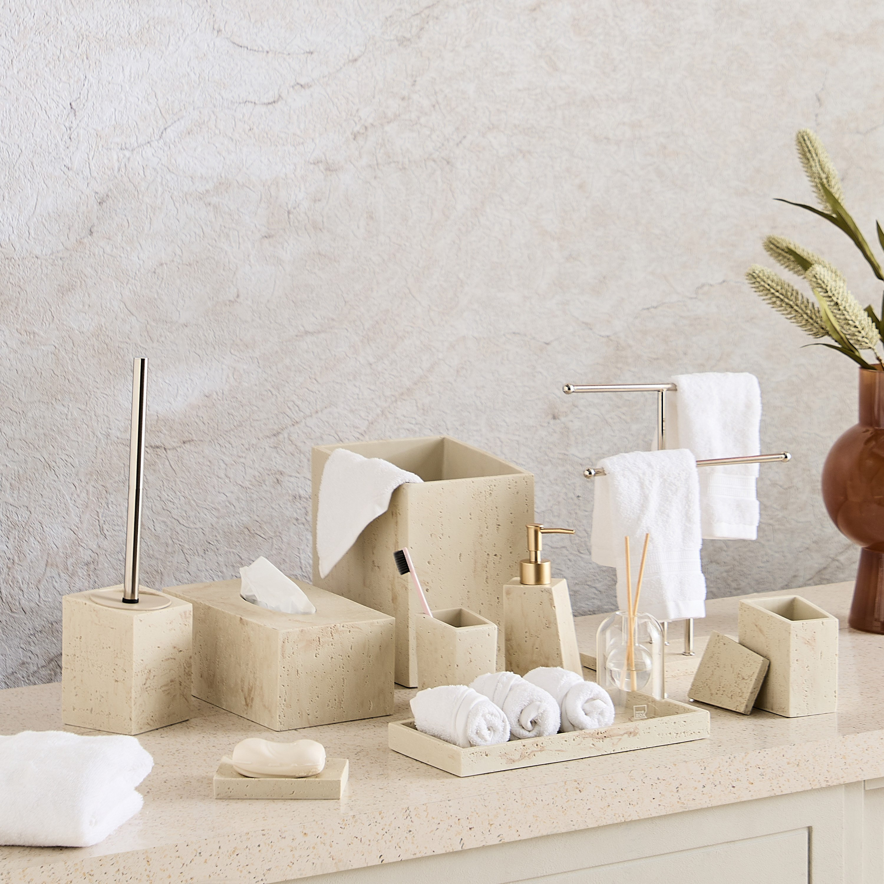 Avenue Resin Travertine Soap Dish 9x2x12.5 cm-hbxdecorandfurnishings-bathroomaccessories-bathroomsets-image-4