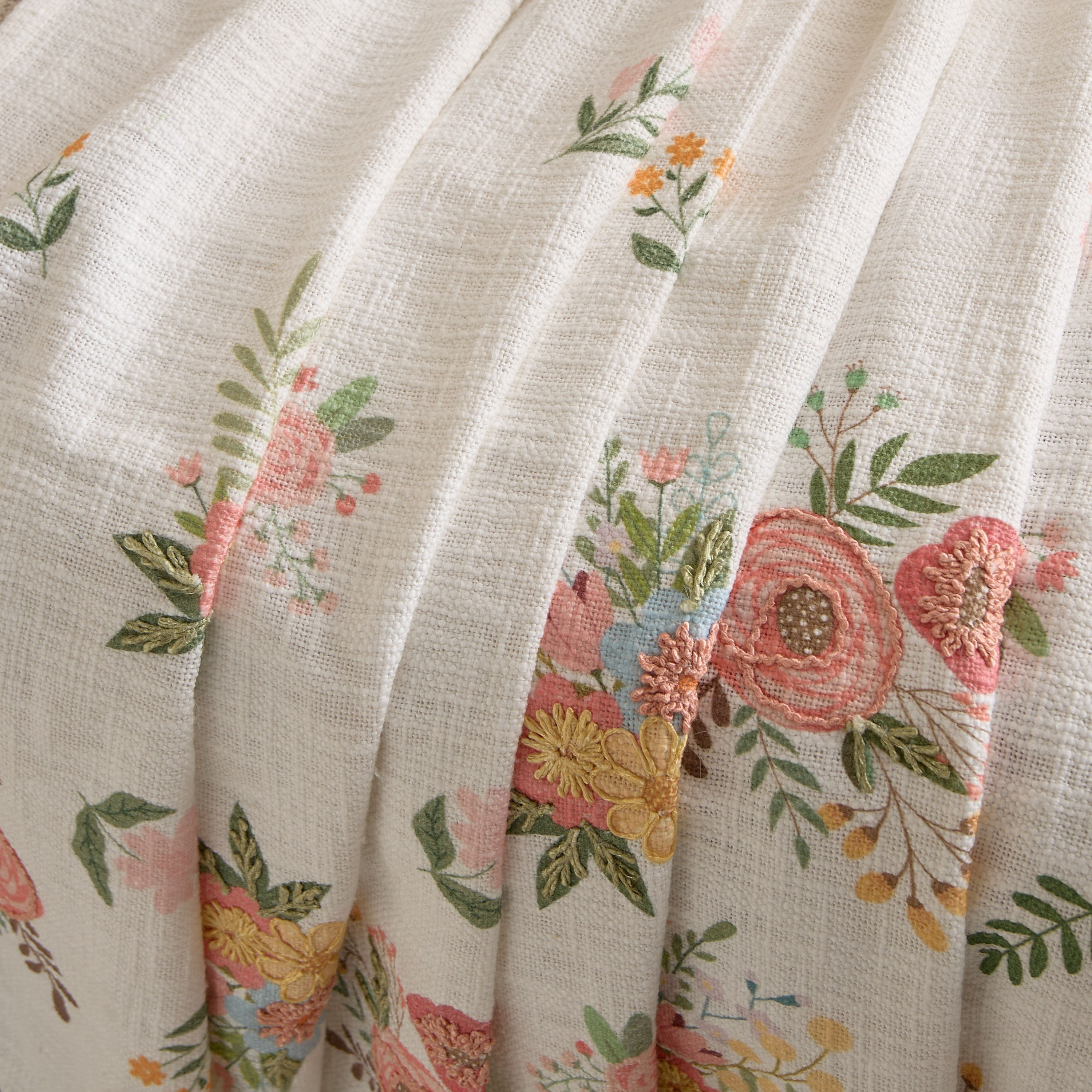 بطانية خفيفة قطن مطرزة من إيدج - 127x152 سم-hbxhomeware-hbxbedroom-image-2