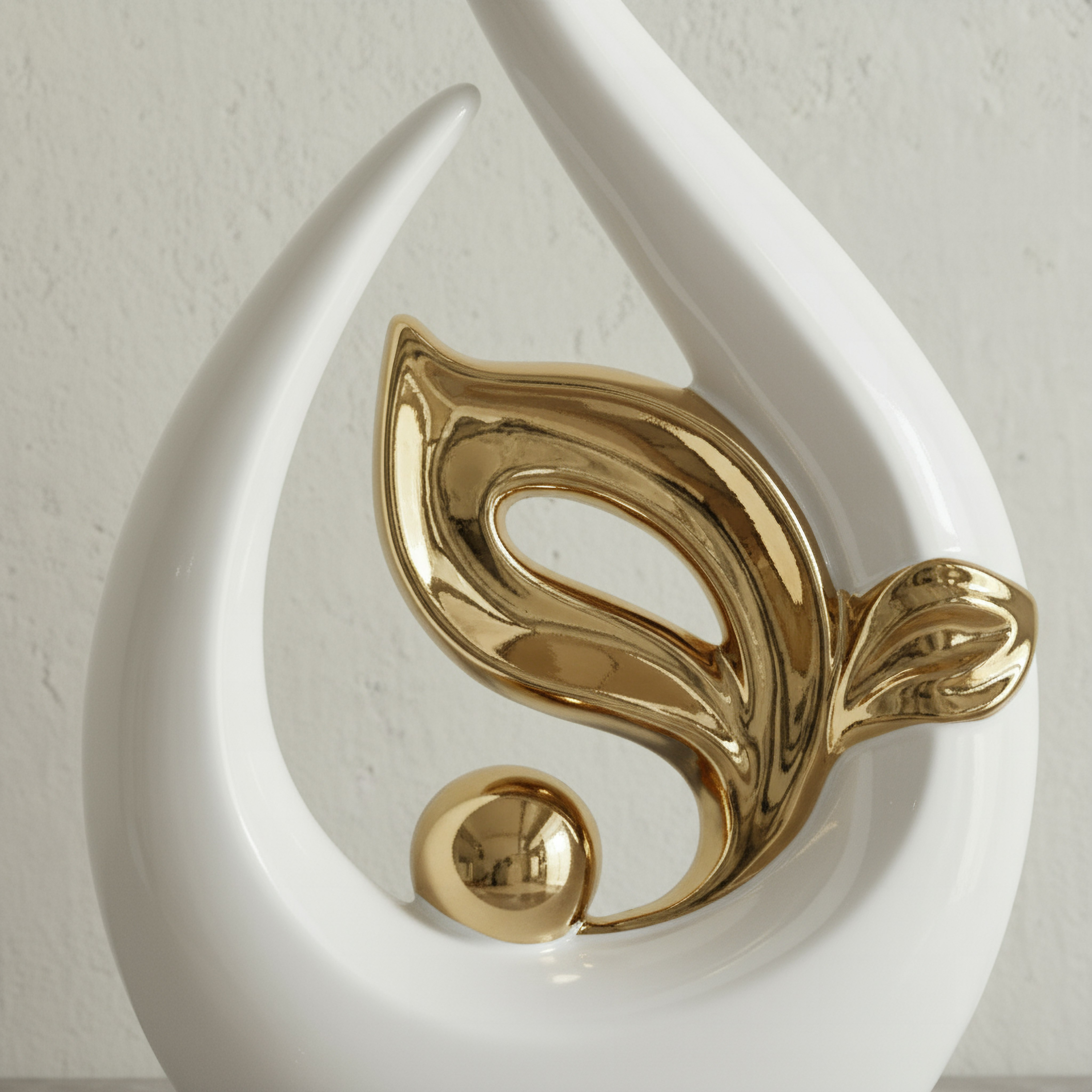 تحفة سيراميك فاخرة كبيرة الحجم من كاسا تايتاني - 20.5x6.5x38 سم-hbxhomeware-homedecor-figurinesandornaments-image-2
