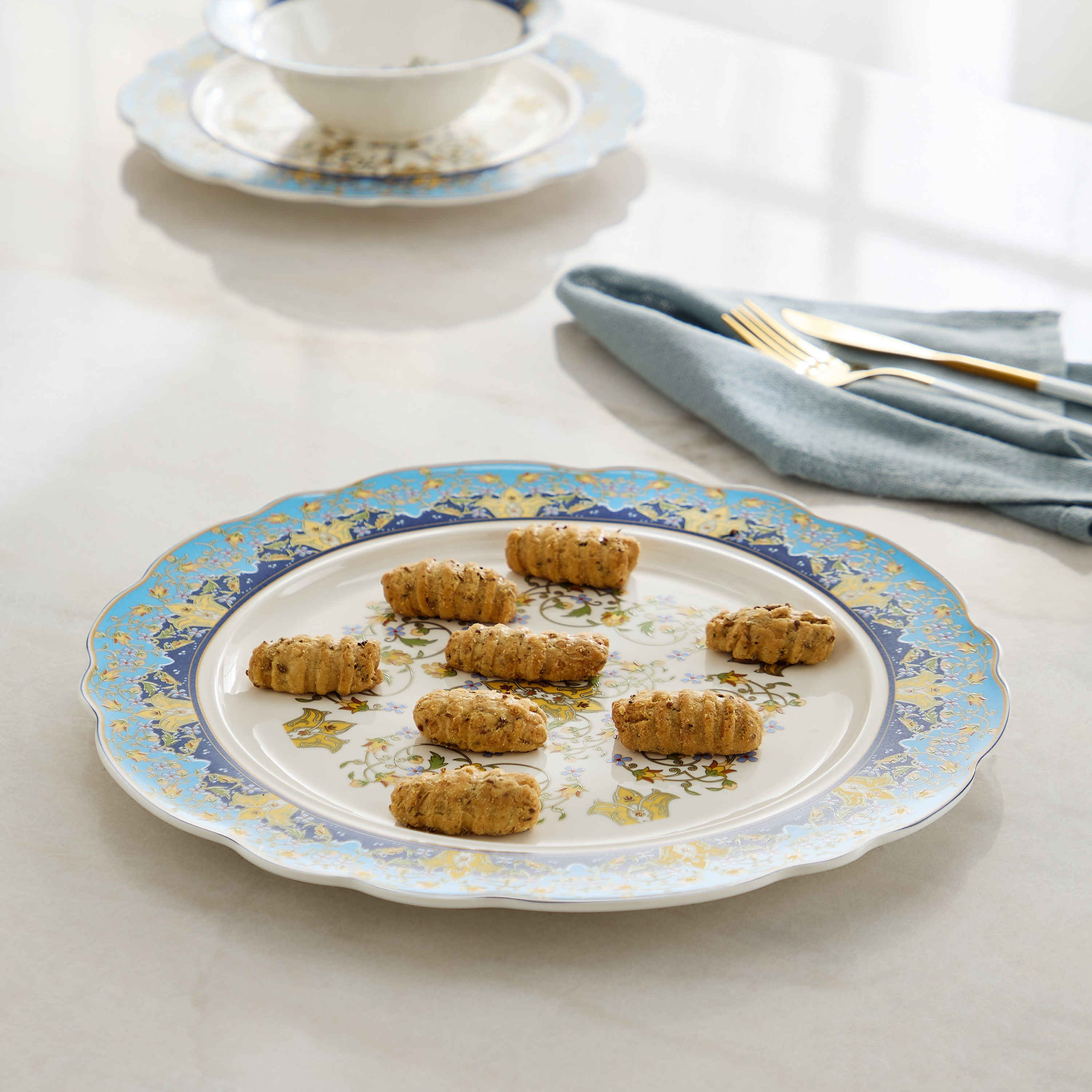 صحن تقديم صغير من أنجيليك - 22.4x22.4x2 سم-hbxdecorandfurnishings-tabletop-serveware-image-1