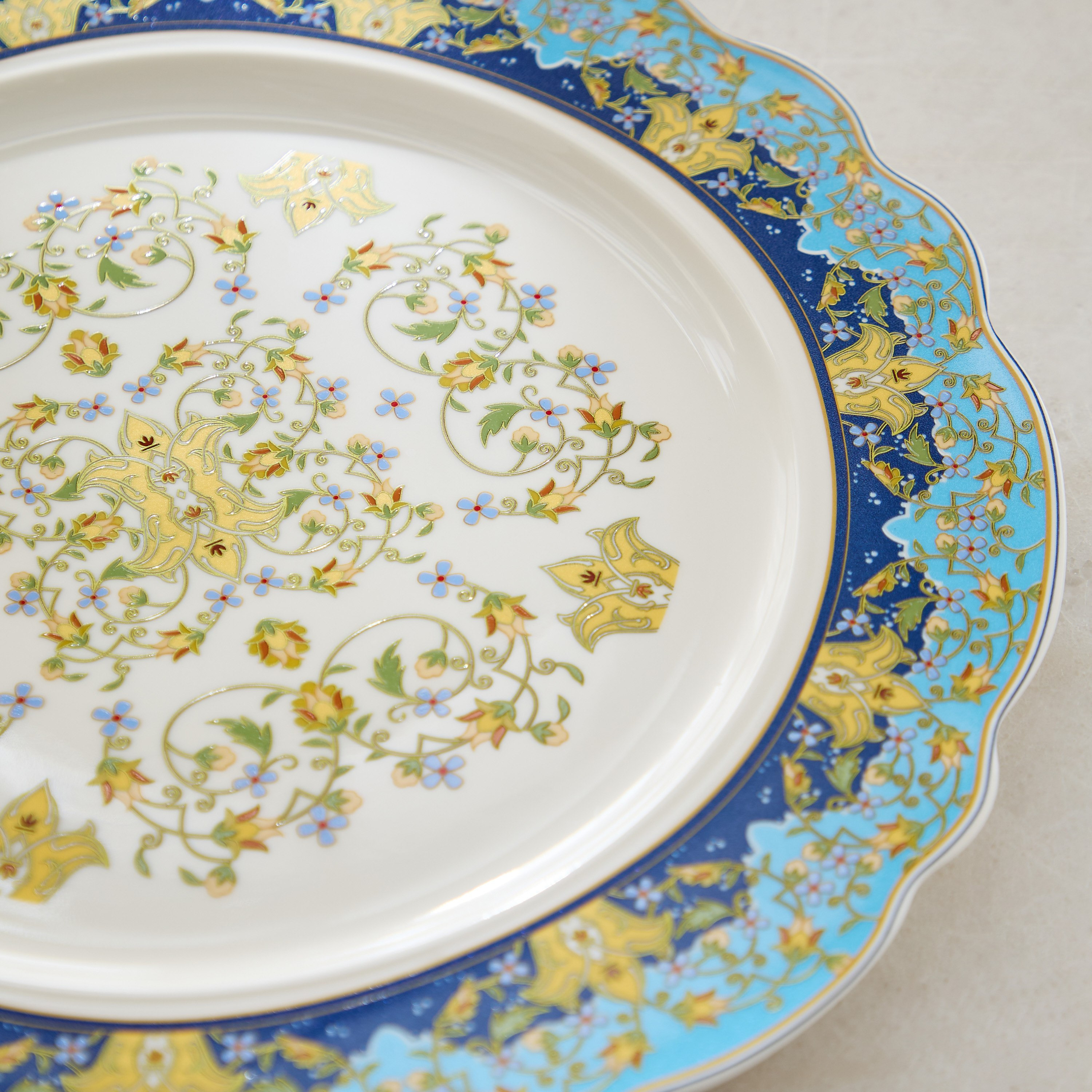 Angelic Large Serving Platter - 29.9x29.9x2.5 cm-hbxdecorandfurnishings-tabletop-serveware-image-3