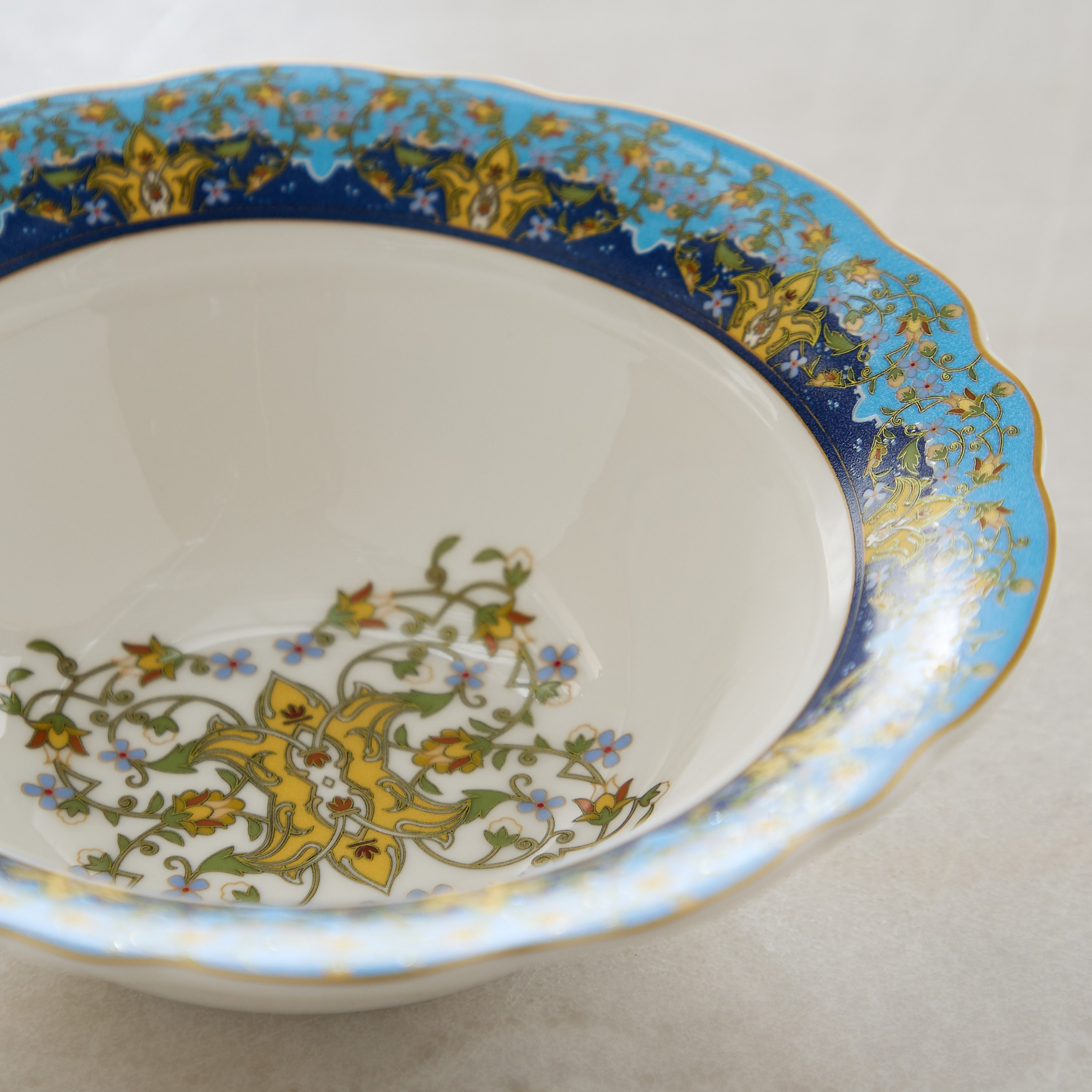 Angelic Bowl - 15.4x15.4x5 cm-hbxdecorandfurnishings-tabletop-serveware-image-3