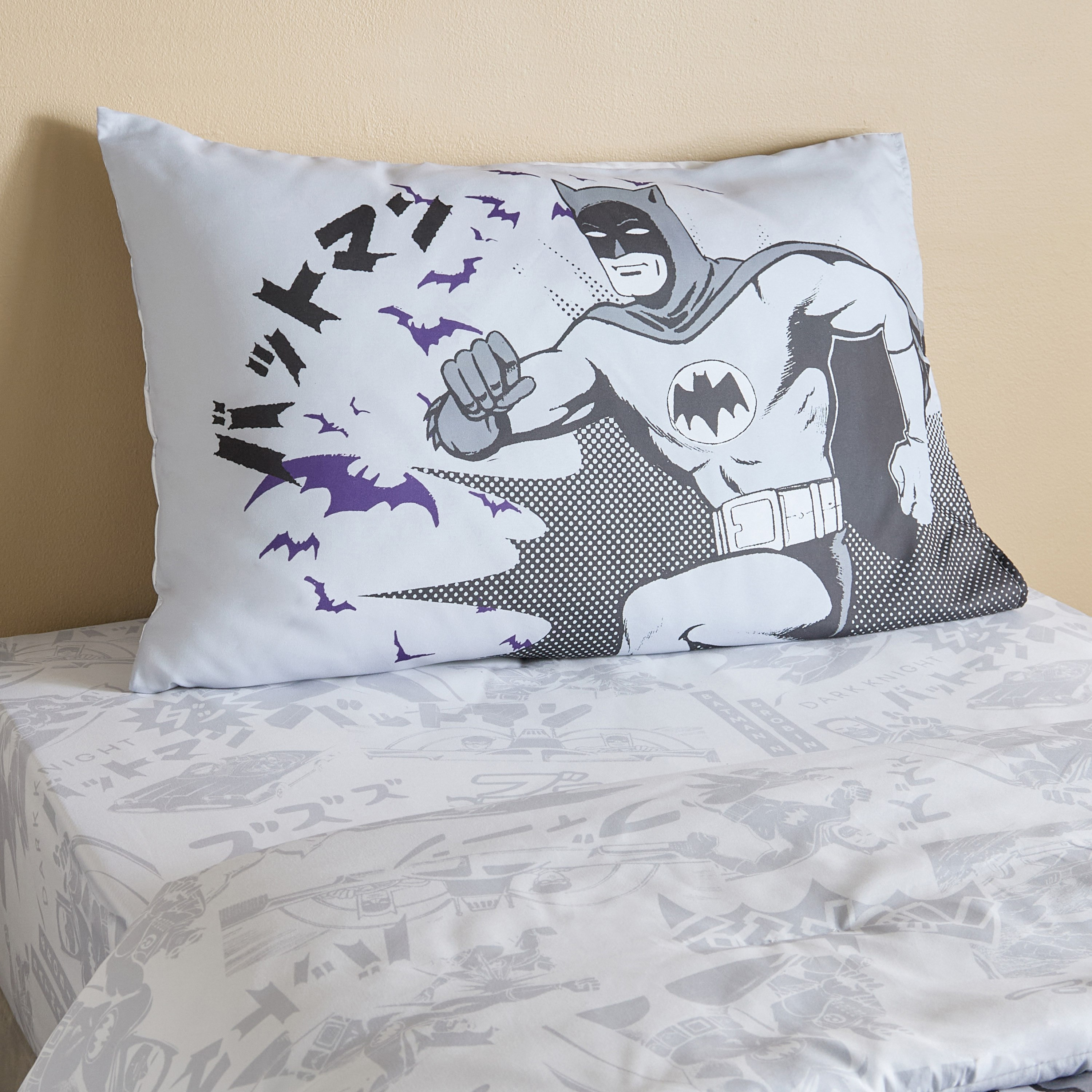 طقم لحاف فردي قطعتين بطبعات باتمان - 135×220 سم-hbxhomeware-hbxkidsandyouth-image-2