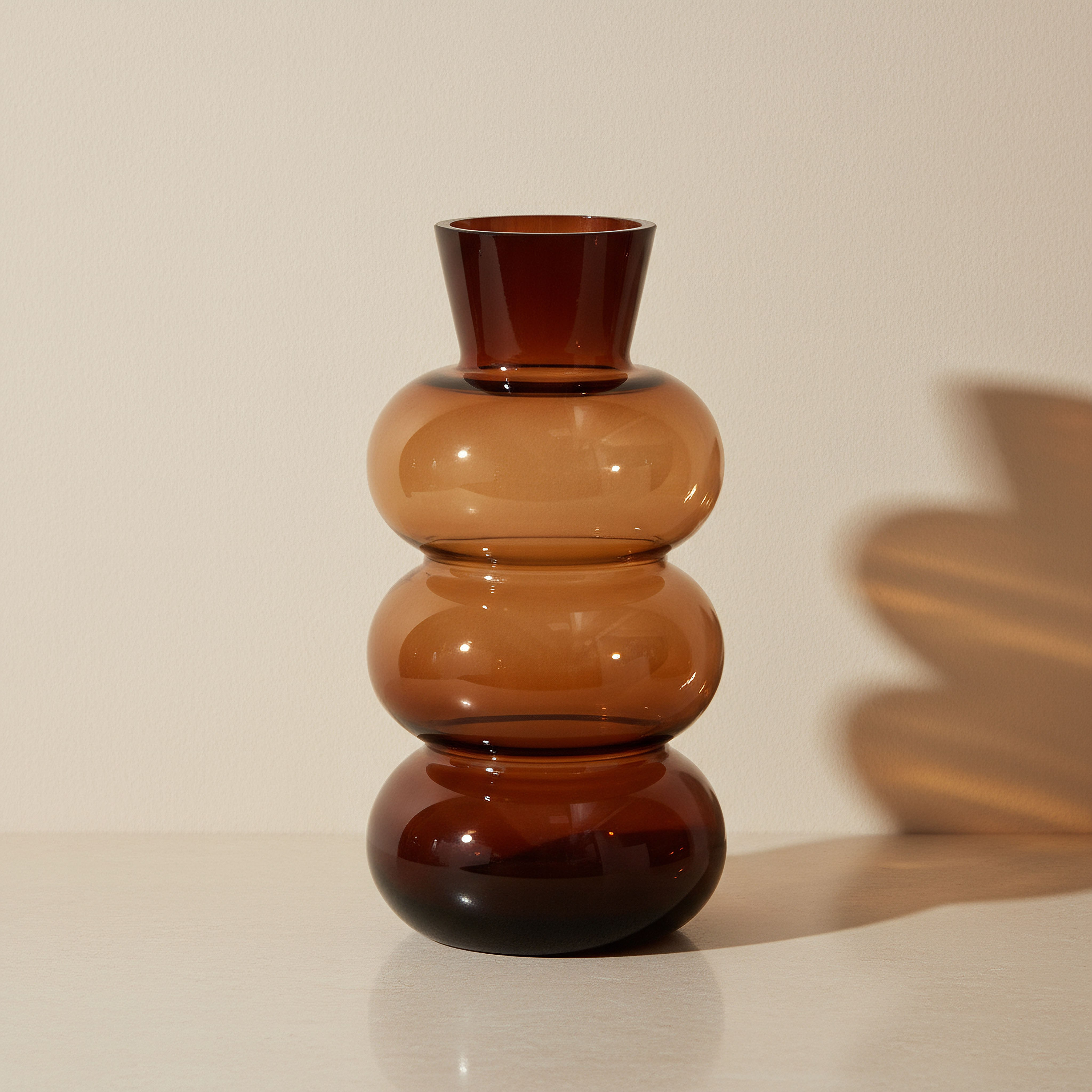 مزهرية زجاج سميك للديكور من بيدرو - 14.5x28 سم-hbxbedroom-decorandaccessories-vases-image-1