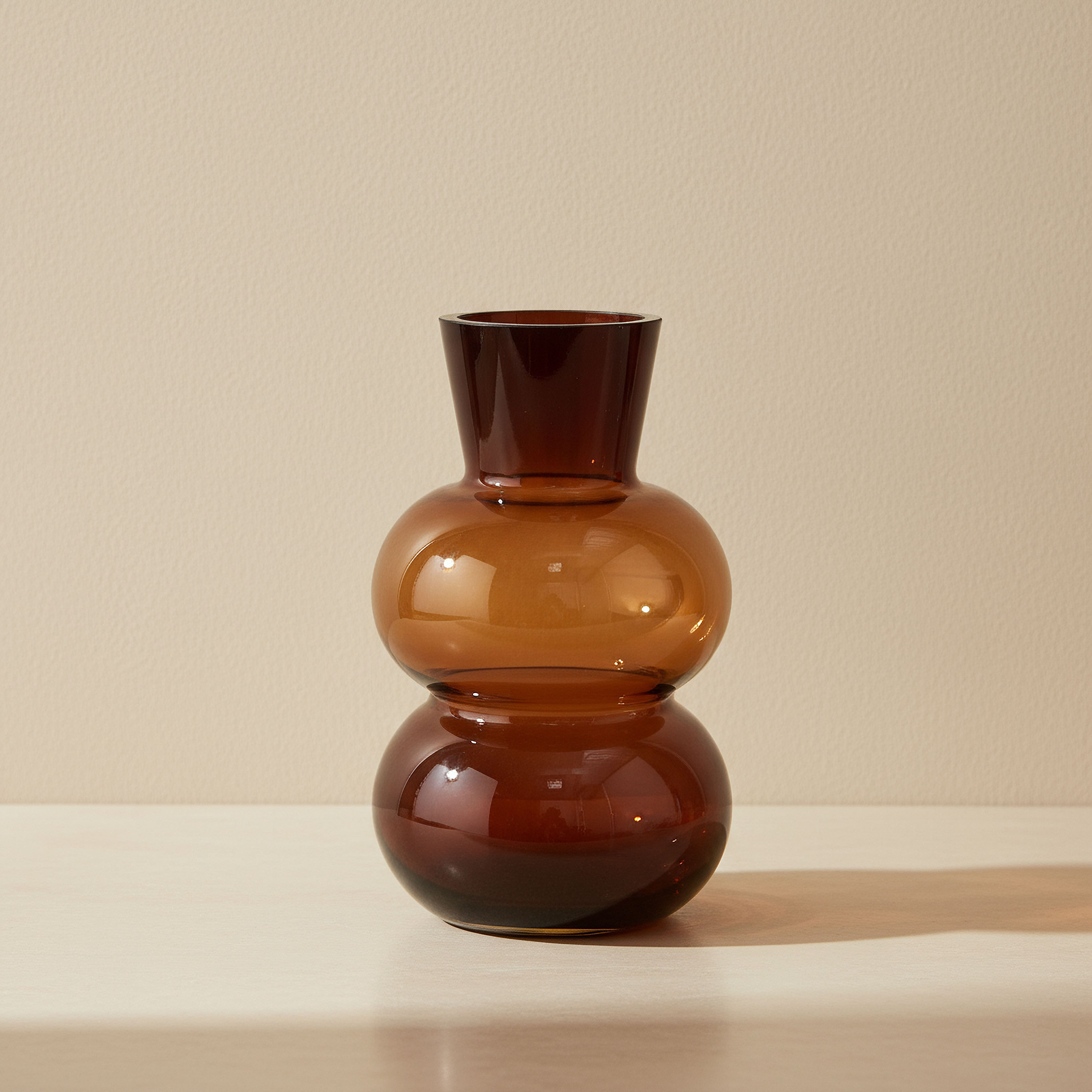 مزهرية زجاج سميك للديكور من بيدرو  - 12x20 سم-hbxbedroom-decorandaccessories-vases-image-1