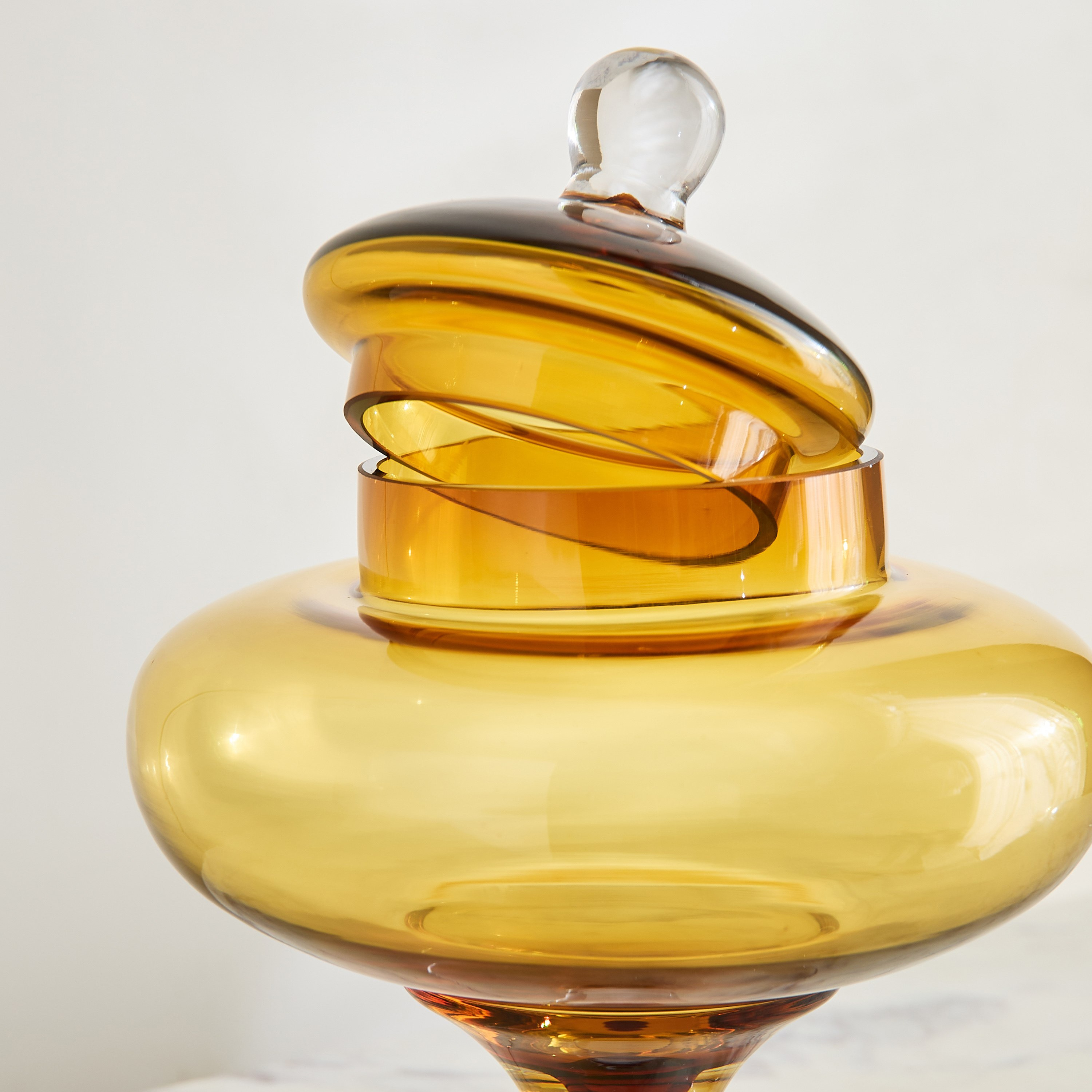 وعاء ديكور زجاج ثقيل من بيدرو - 20x25 سم-hbxdecorandfurnishings-homeaccessories-bowls-image-6