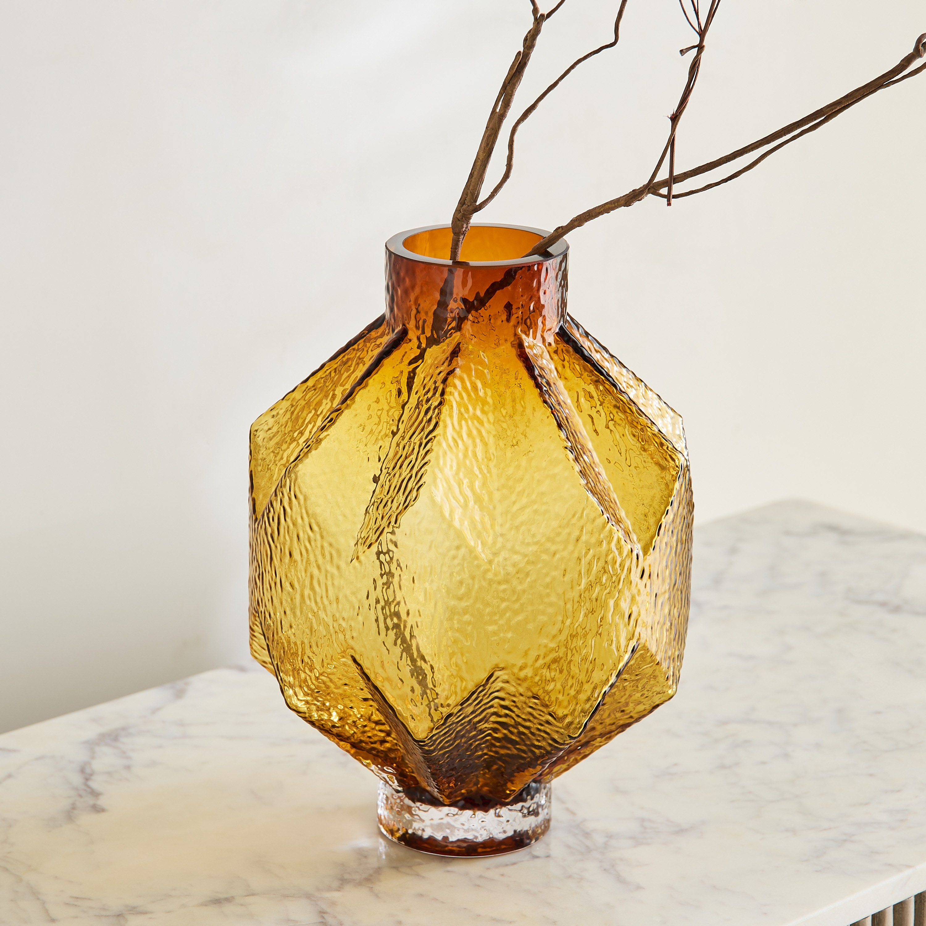 مزهرية ديكور زجاج ثقيل من بيدرو - 20×27.5 سم-hbxbedroom-decorandaccessories-vases-image-4