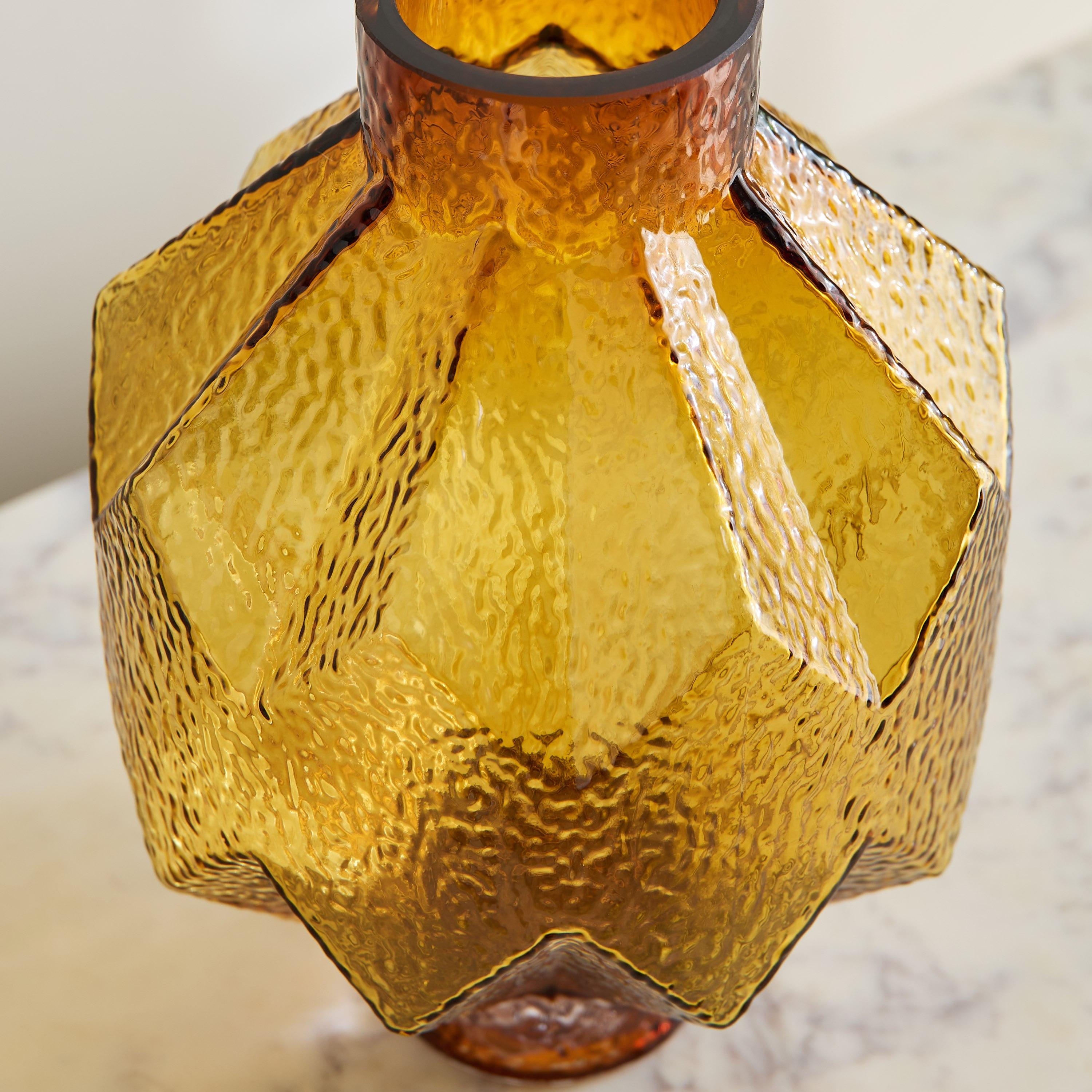 مزهرية ديكور زجاج ثقيل من بيدرو - 20×27.5 سم-hbxbedroom-decorandaccessories-vases-image-6