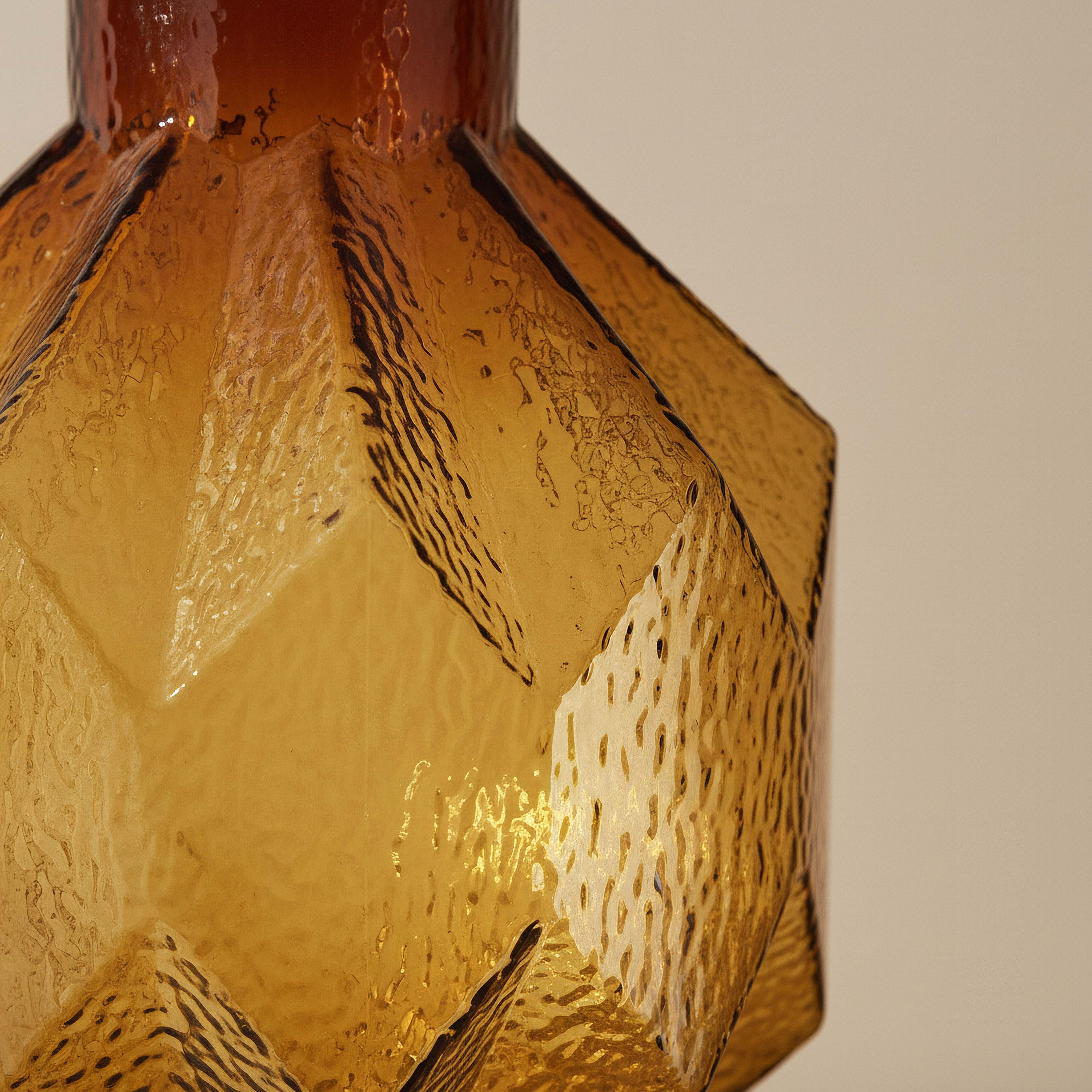 مزهرية ديكور زجاج ثقيل من بيدرو - 20×27.5 سم-hbxbedroom-decorandaccessories-vases-image-2