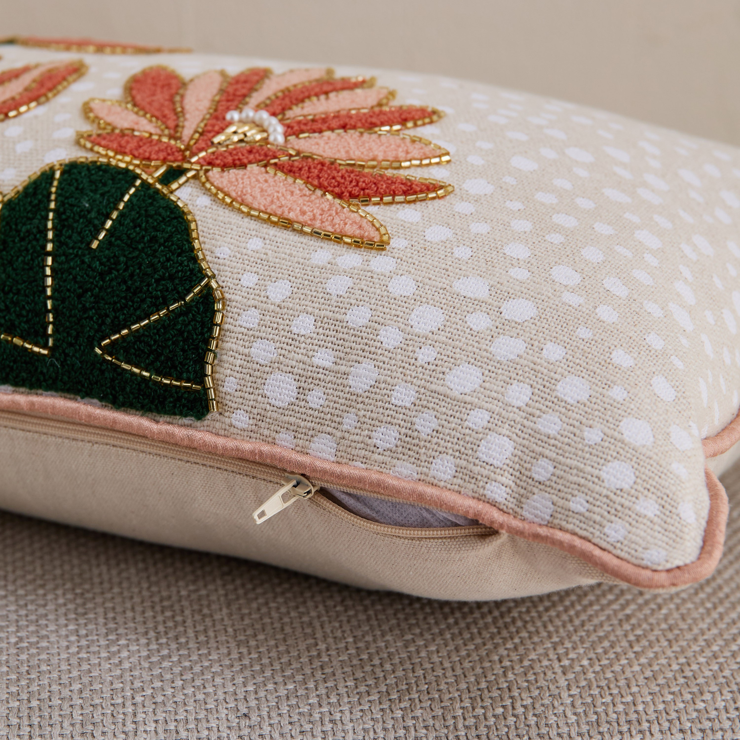 وسادة محشوة أوتبال من براكا - 30×50 سم-hbxlivingroom-furnishings-cushionsandcovers-filledcushions-image-3