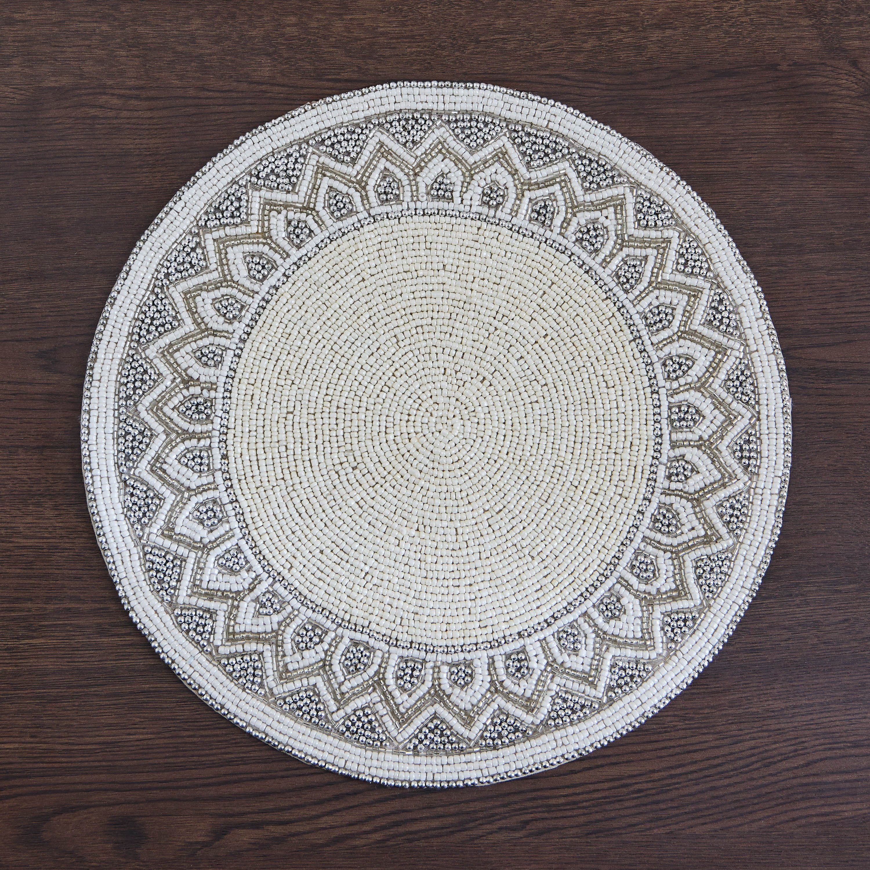 مفرش خرز مستدير بحواف مزينة من براكا أتبال - 30 سم-hbxdecorandfurnishings-homefurnishings-tablelinens-image-2