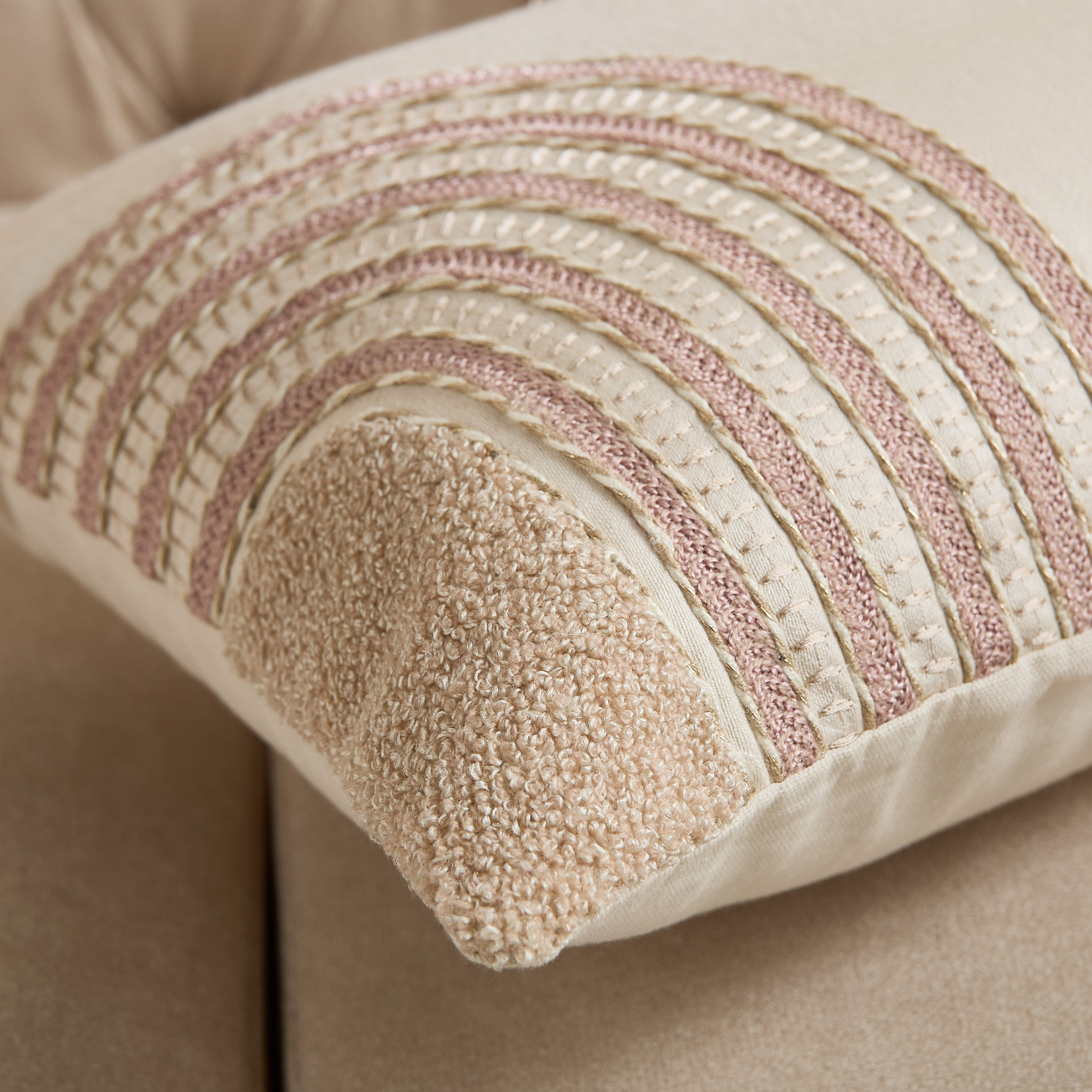 Petra Artisera Curves Filled Cushion - 35x60 cm-hbxhomeware-hbxbedroom-image-3