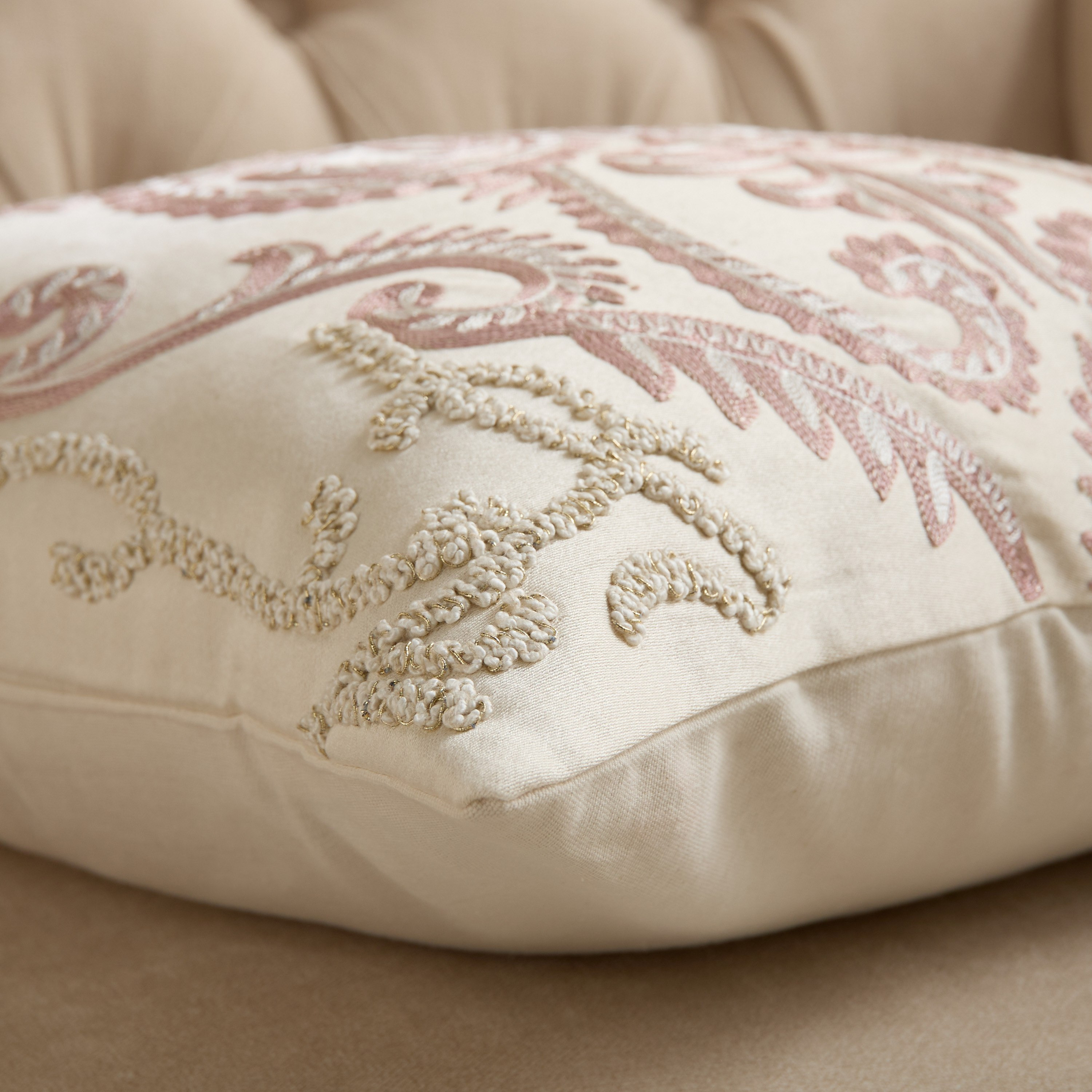 Petra Artisera Damask Filled Cushion - 50x50 cm-hbxhomeware-hbxbedroom-image-3