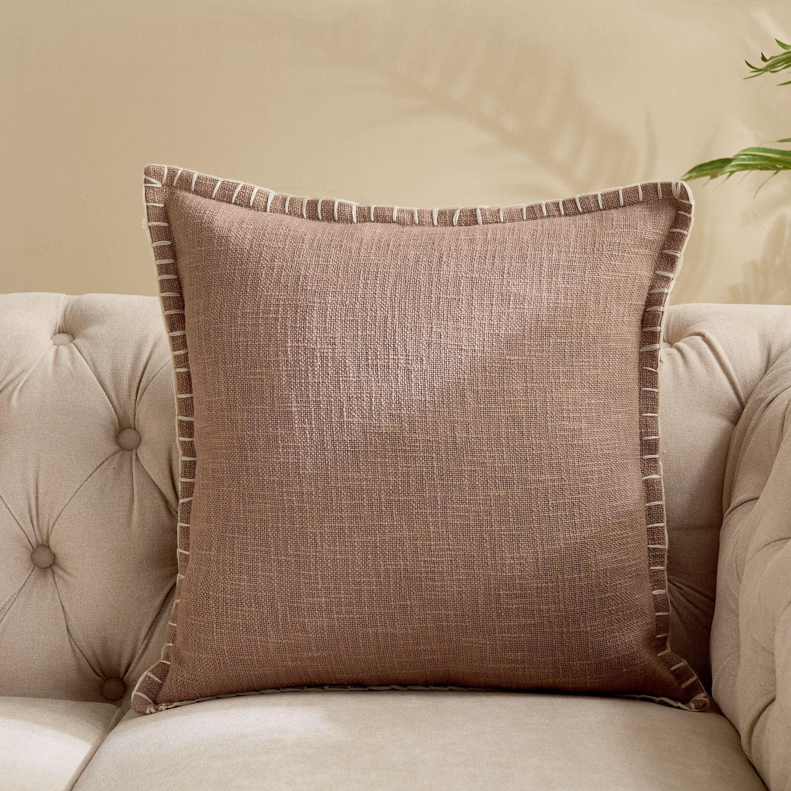 وسادة محشوة سادة بدرزات من بيودرا - 50x50 سم-hbxhomeware-hbxbedroom-image-1