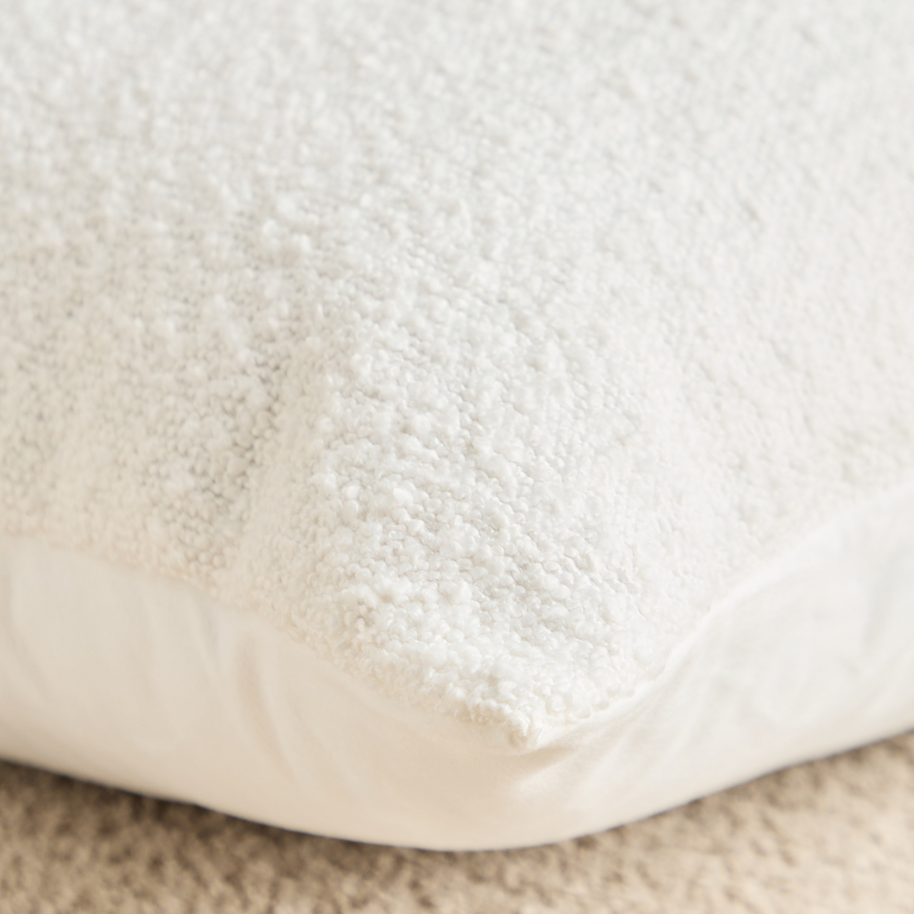GentelTwist Boucle Cushion Cover - 50x50 cm-hbxhomeware-hbxbedroom-image-3