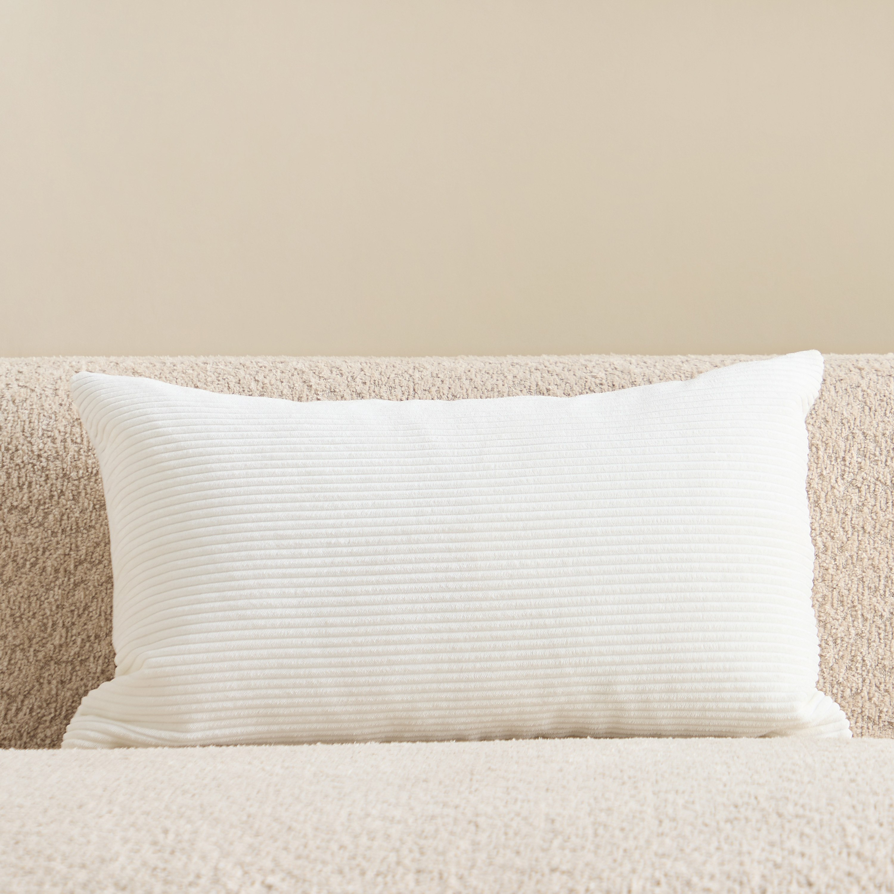 غطاء وسادة كوردوري من فيلفيت إيز - 30x50 سم-hbxhomeware-hbxbedroom-image-1