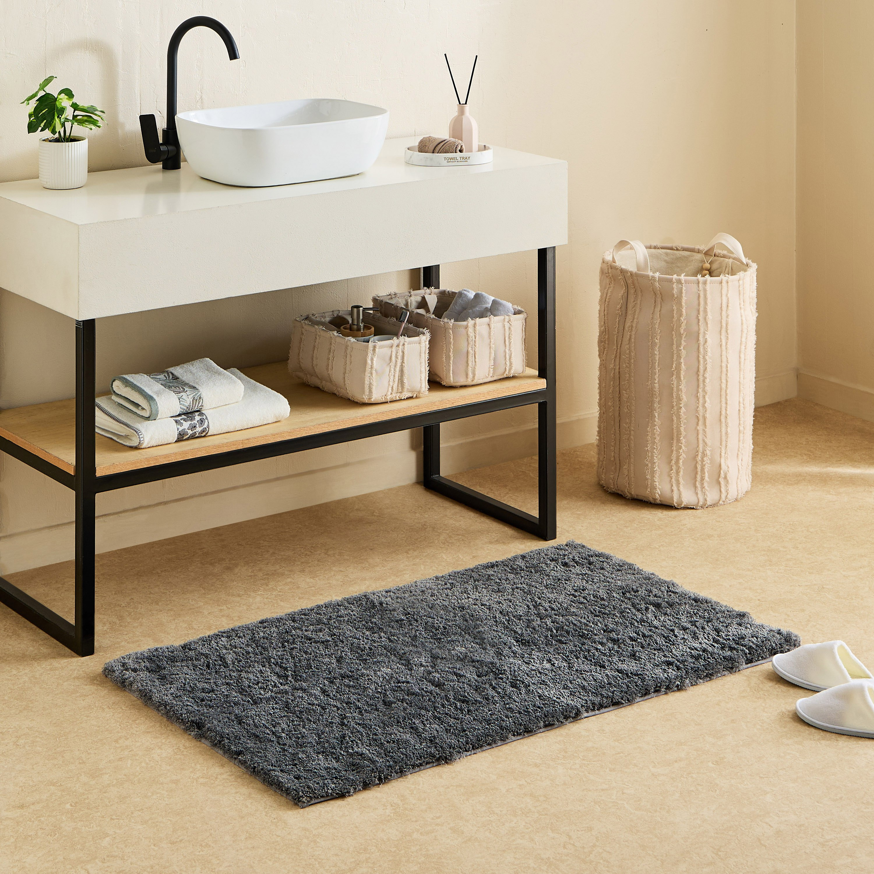 Leah Sliky Shag Plush Antiskid Bathmat - 70x120 cm-hbxbedroom-floorcoverings-bathmats-image-1