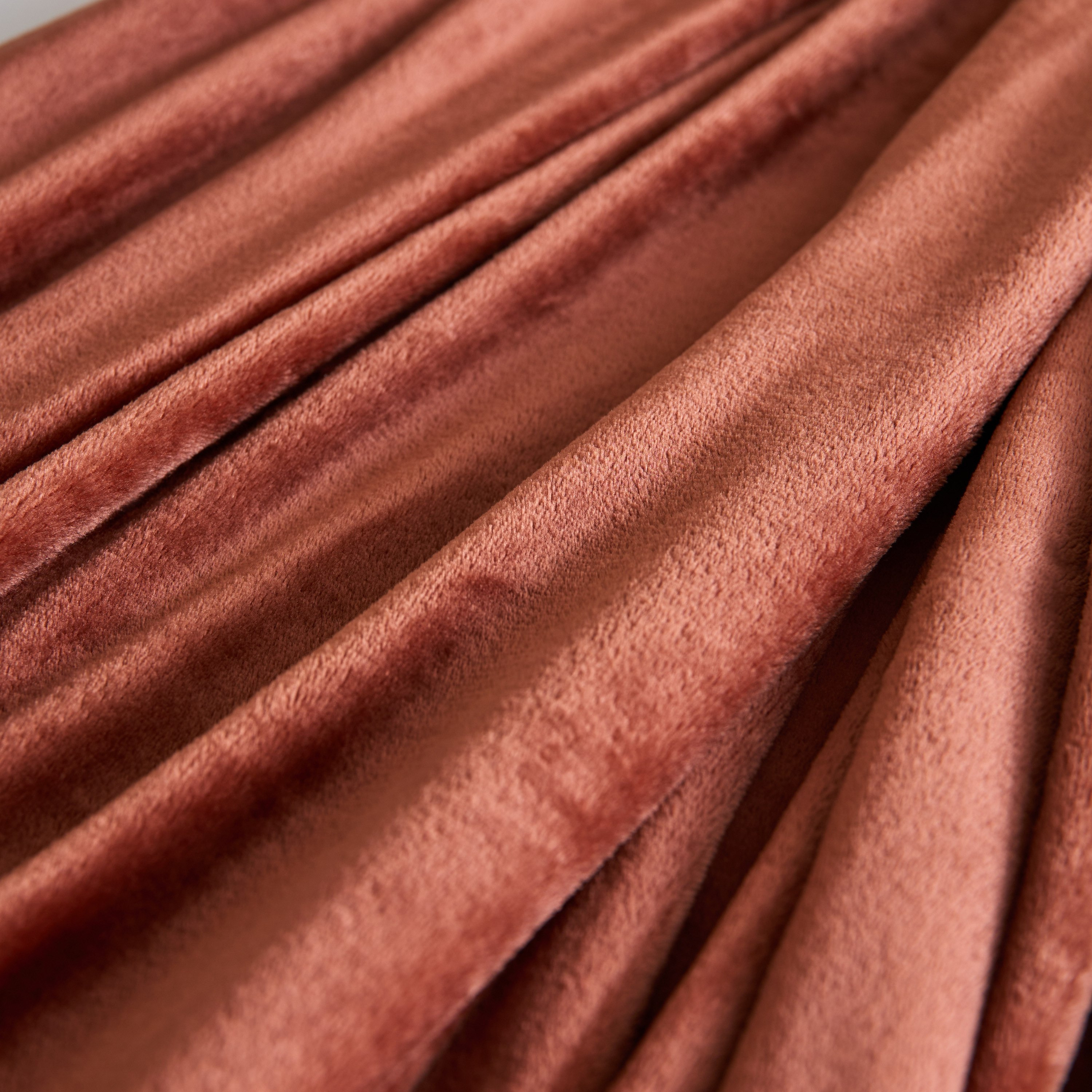 Nova Solid Flannel Queen Blanket - 200x220 cm-hbxhomeware-hbxbedroom-image-5