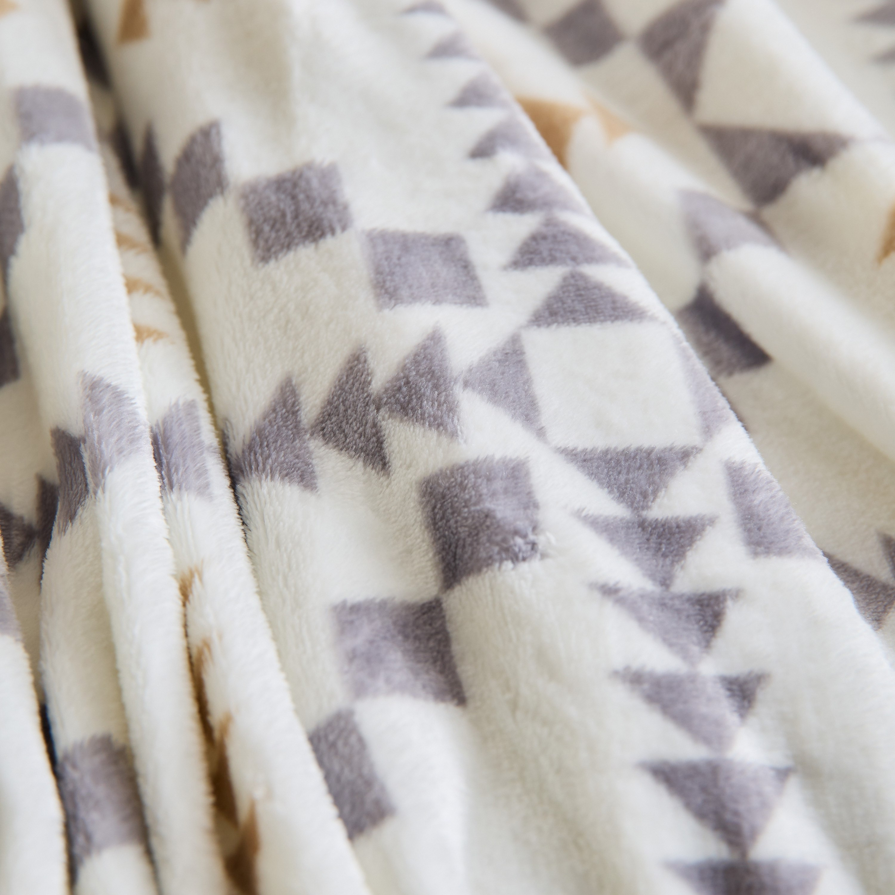 Matrix Sanok Printed Flannel Twin Blanket - 140x200 cm-hbxhomeware-hbxbedroom-image-5