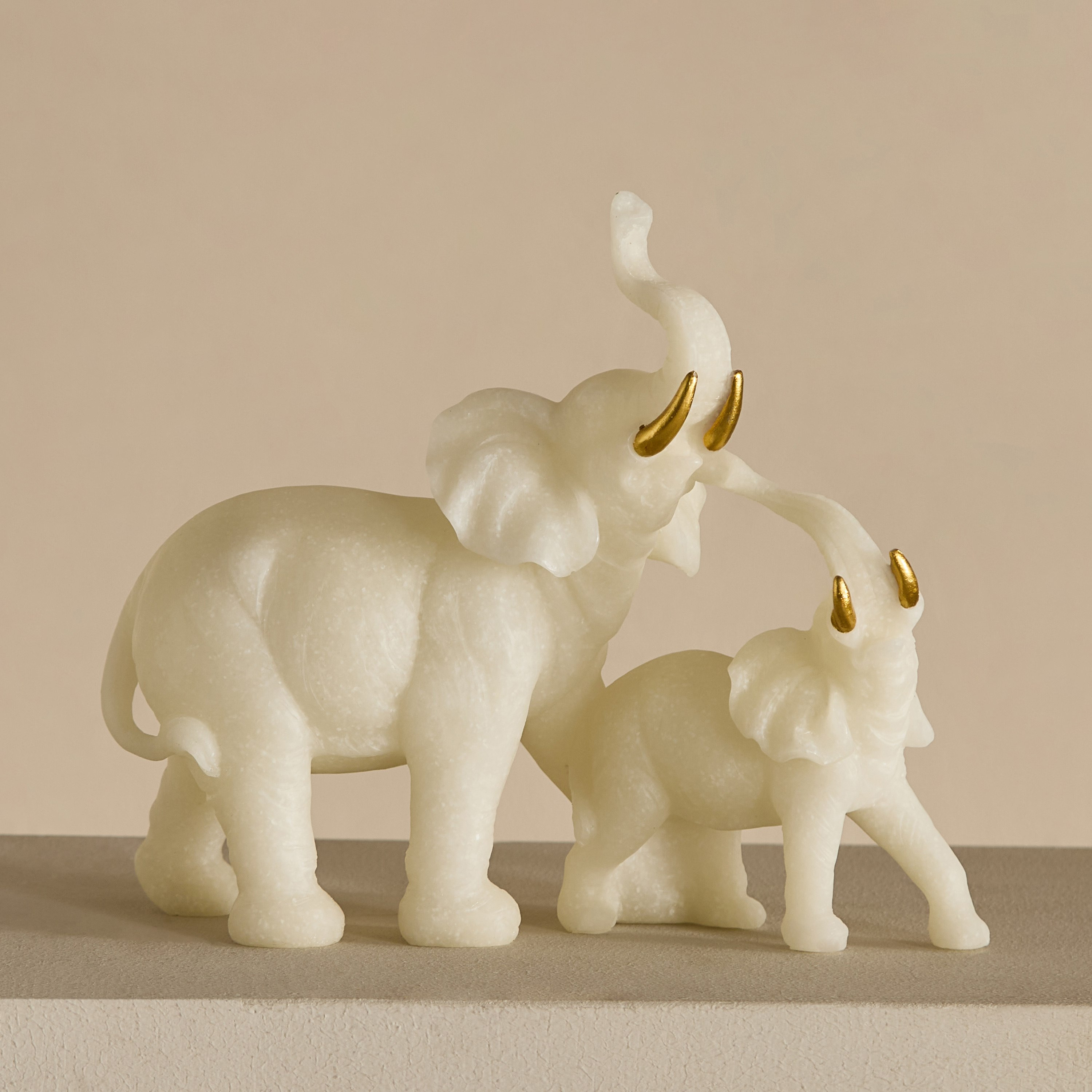 تمثال فيل رخامي بوليريسين بتصميم أم وطفل من فيردنت - 25.9x9.8x22 سم-hbxhomeware-homedecor-figurinesandornaments-image-5