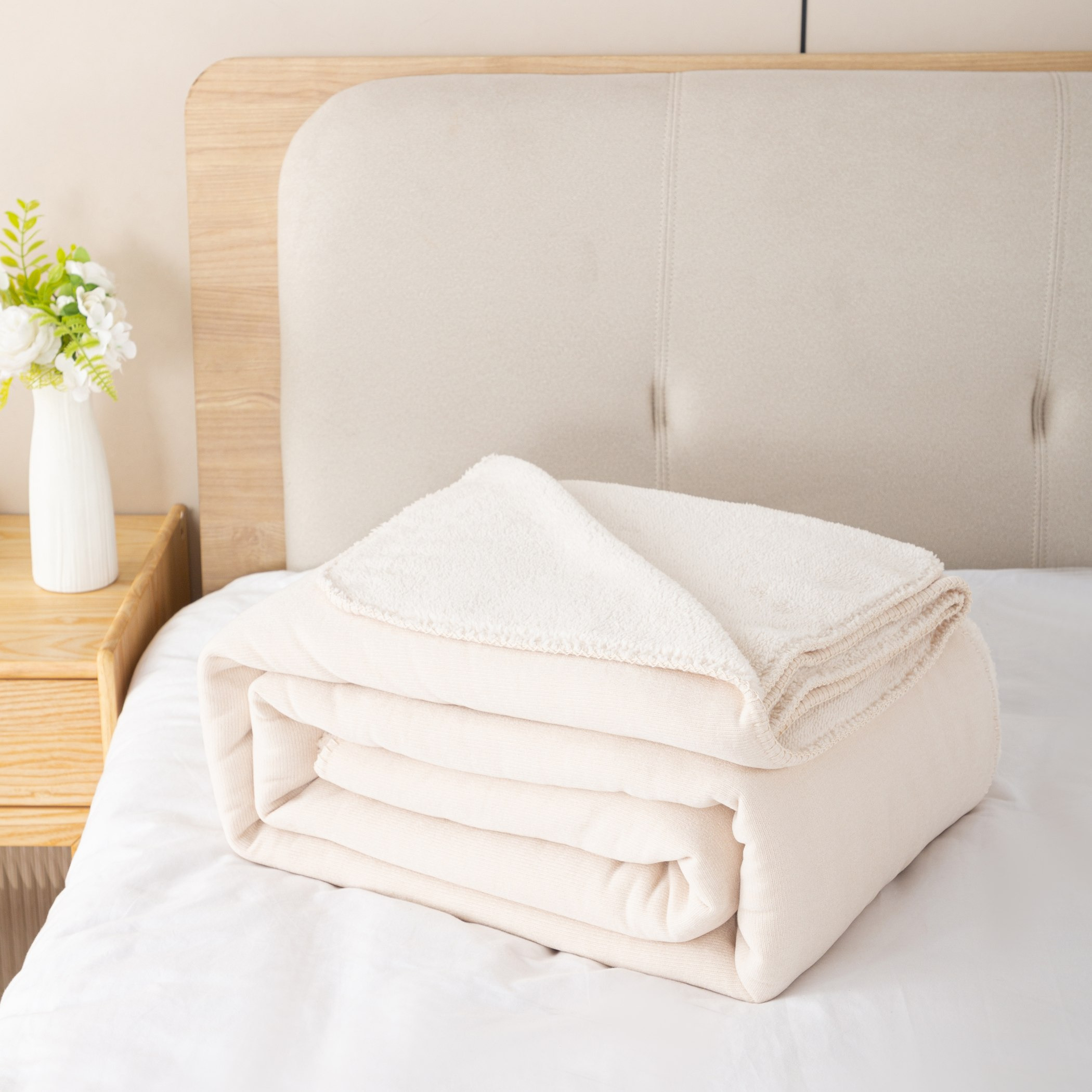 Logan Chenille Double Layer King Blanket - 220x240 cm-PROMO_HB_AE_B1G1_250925-image-3