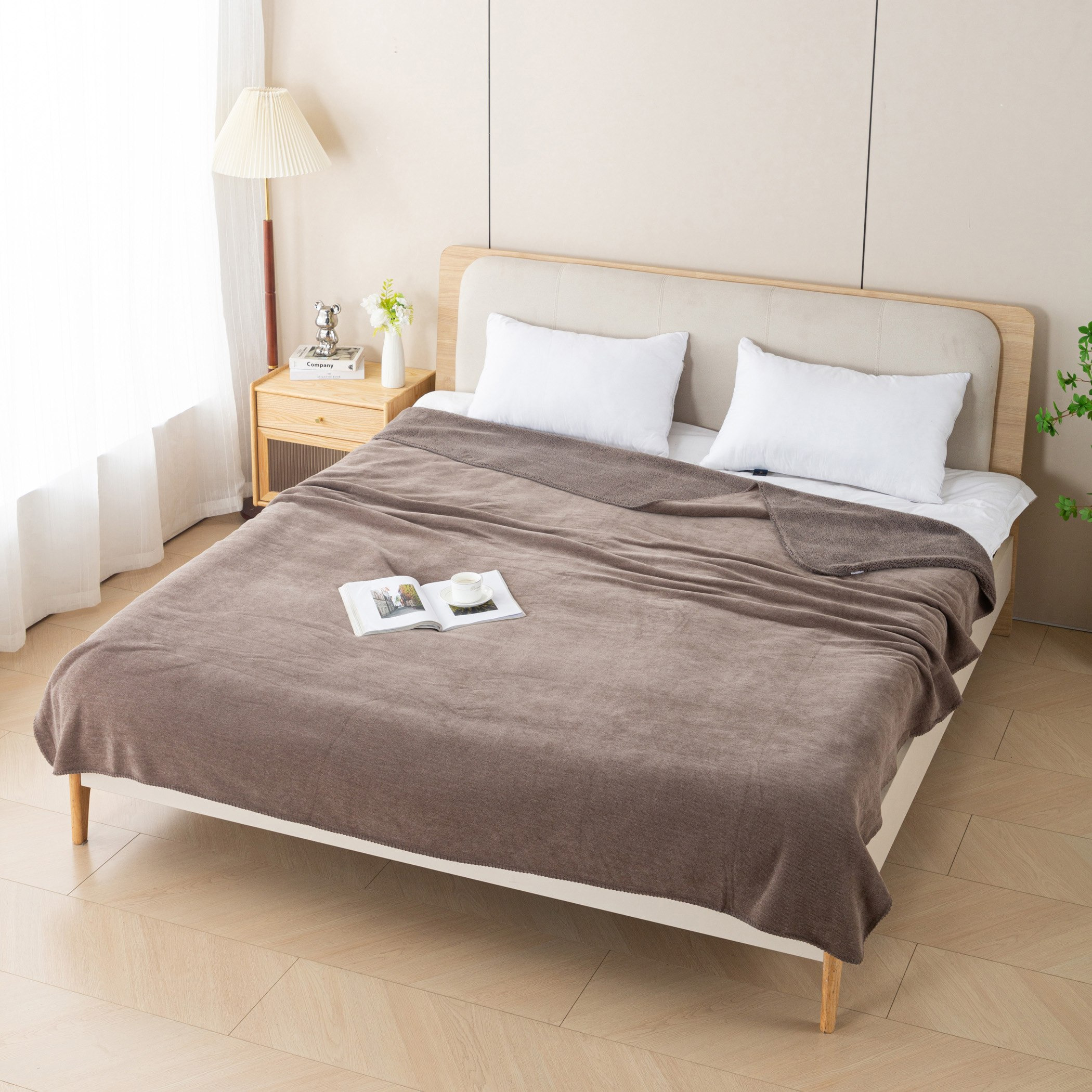 Logan Chenille Double Layer King Blanket - 220x240 cm-hbxhomeware-hbxlivingroom-image-2