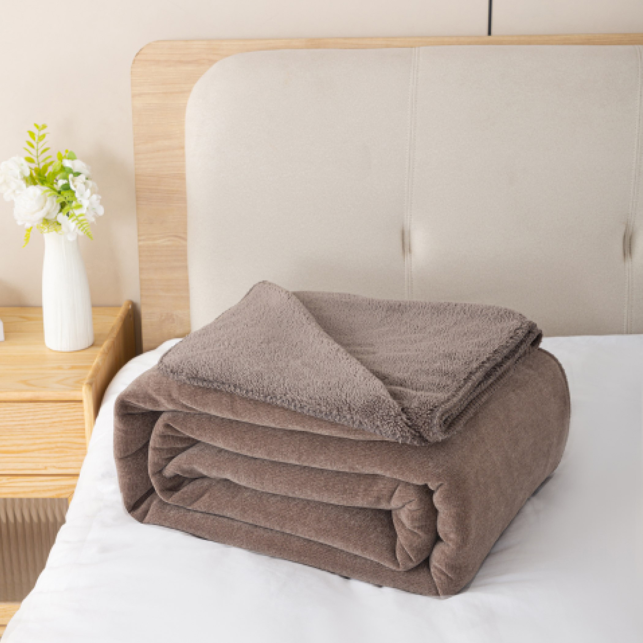 Logan Chenille Double Layer King Blanket - 220x240 cm-hbxhomeware-hbxlivingroom-image-3