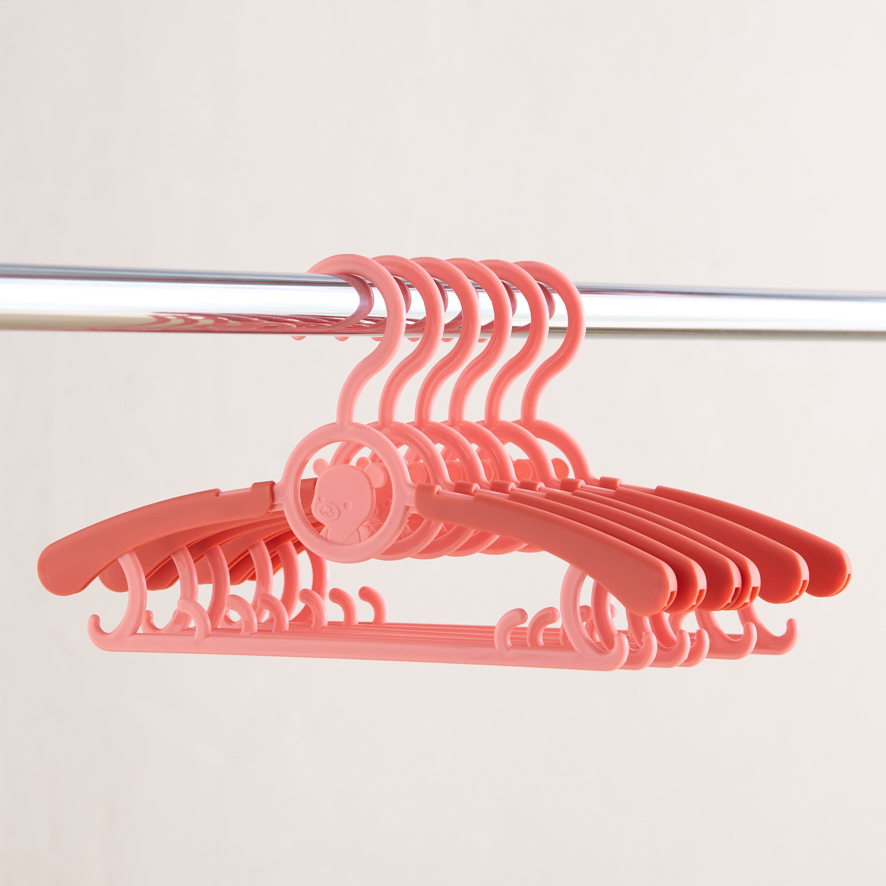 علّاقات ملابس بتصميم دب 5 قطع من أطلس - 17x28x1 سم-hbxhomeware-hbxkidsandyouth-image-1