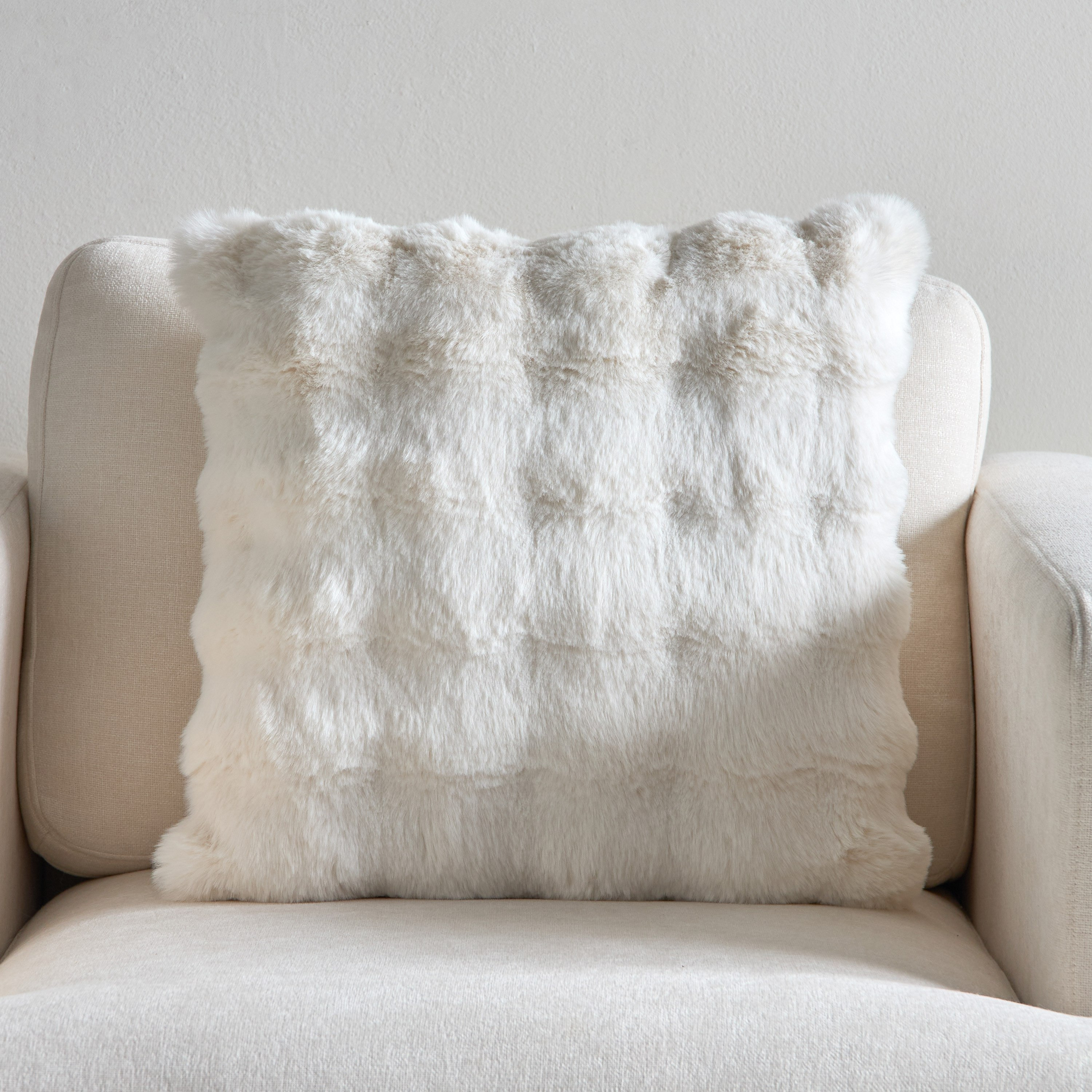 Ness 2 Side Brushed Bubble Faux Fur Filled Cushion - 50x50 cm-hbxhomeware-hbxbedroom-image-1