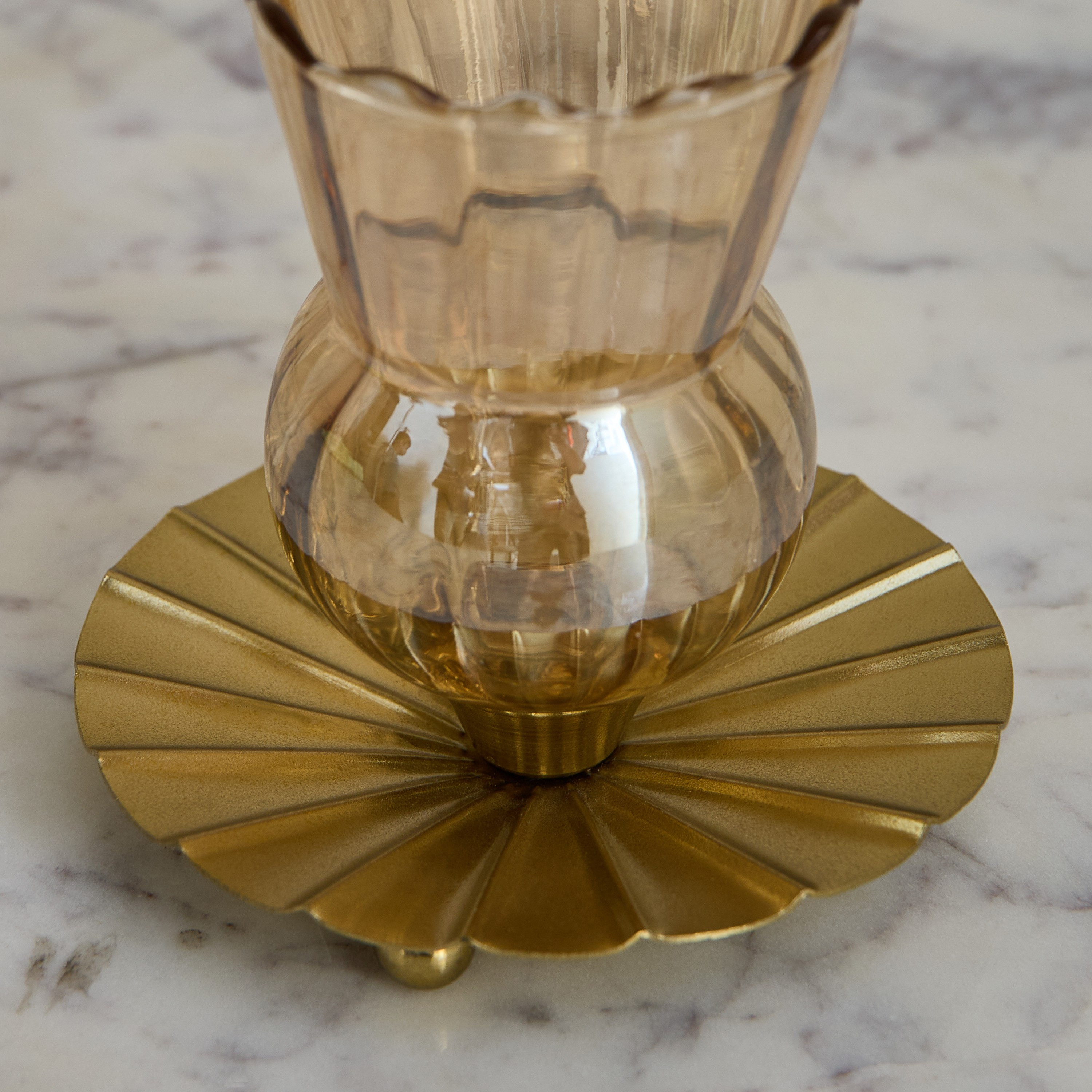 Kumudh Zen Decorative Hurricane with Base - 10x10x13 cm-hbxlivingroom-decorandaccessories-candleholders-image-3