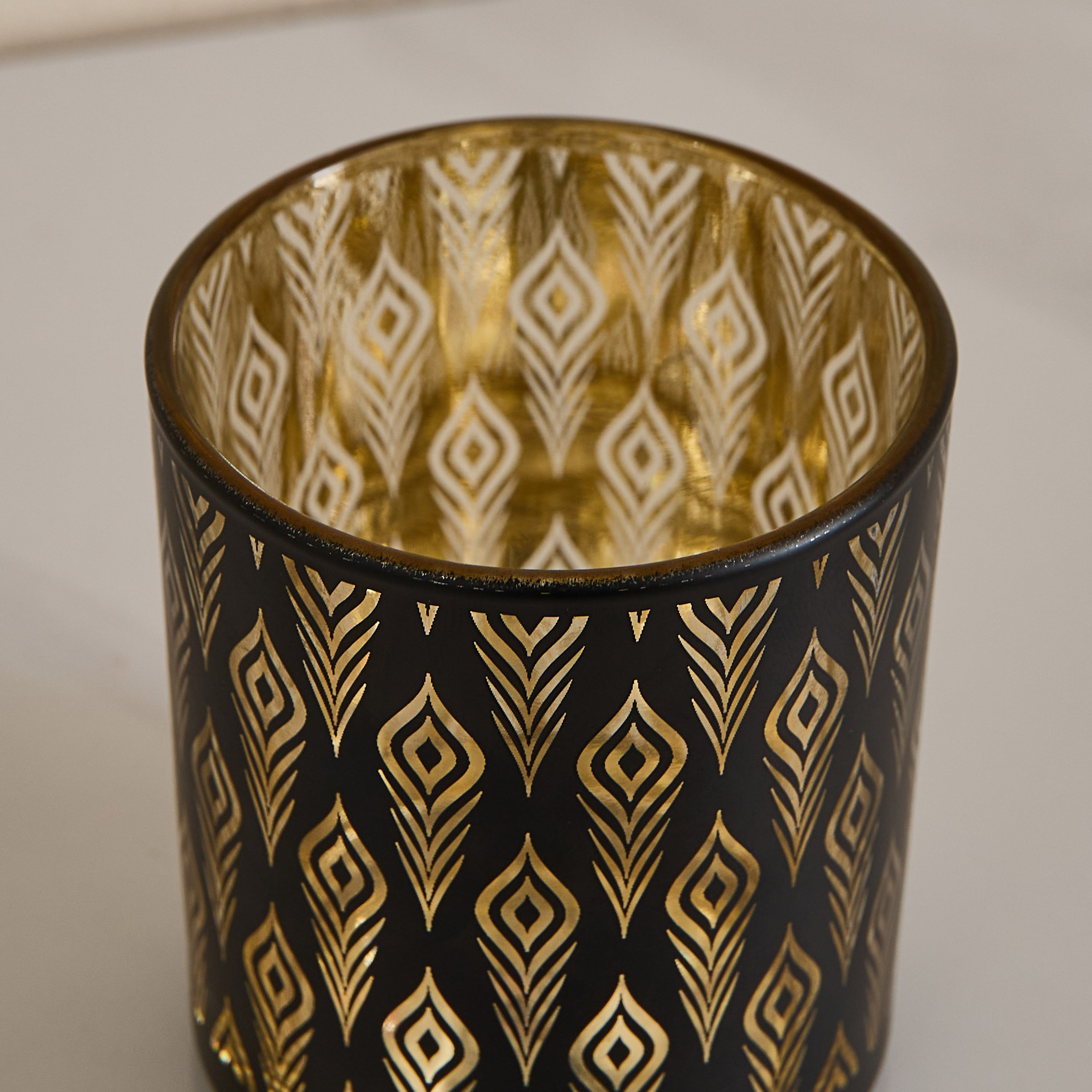 طقم حامل شموع زجاجي بتفاصيل مفرّغة قطعتين من ديفينيتي جلاسيير - 7×7×8 سم-hbxlivingroom-decorandaccessories-candleholders-image-3