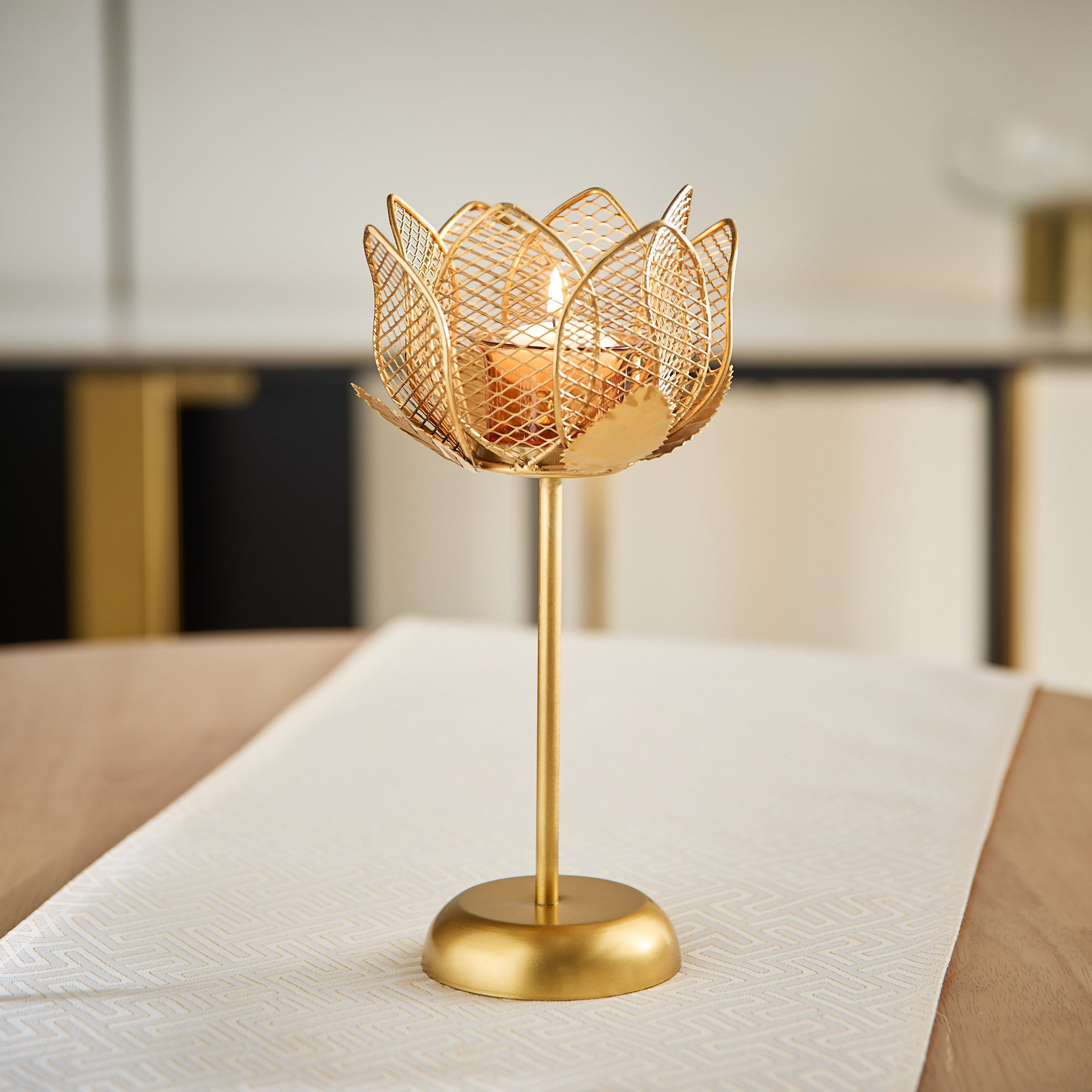 حامل شموع صغيرة شبك ديكور من كومود أورورا - 15x15x28 سم-hbxlivingroom-decorandaccessories-candleholders-image-1