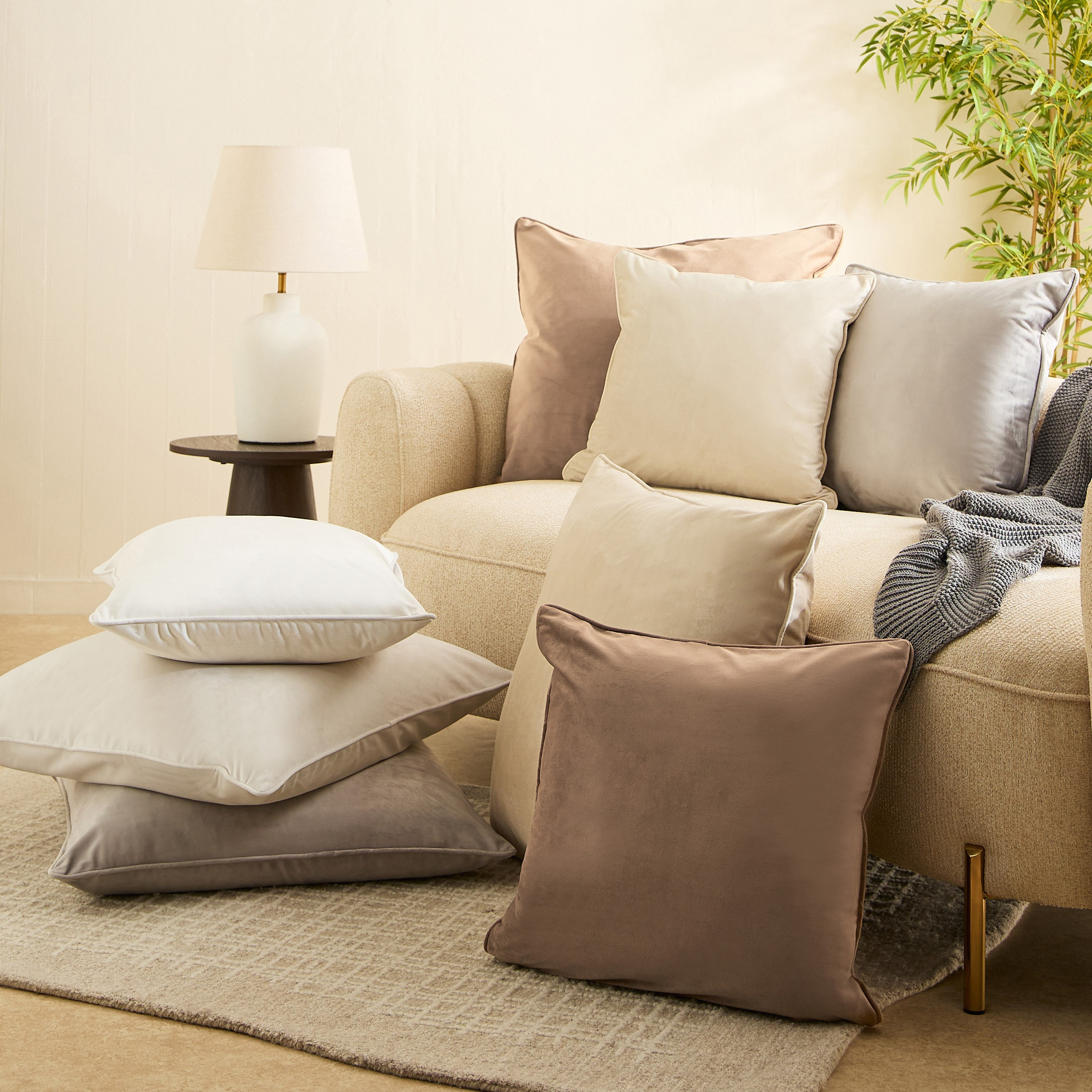 Dove Velvet Cushion Cover - 50x50 cm-hbxhomeware-cushionsandcovers-cushioncovers-image-5