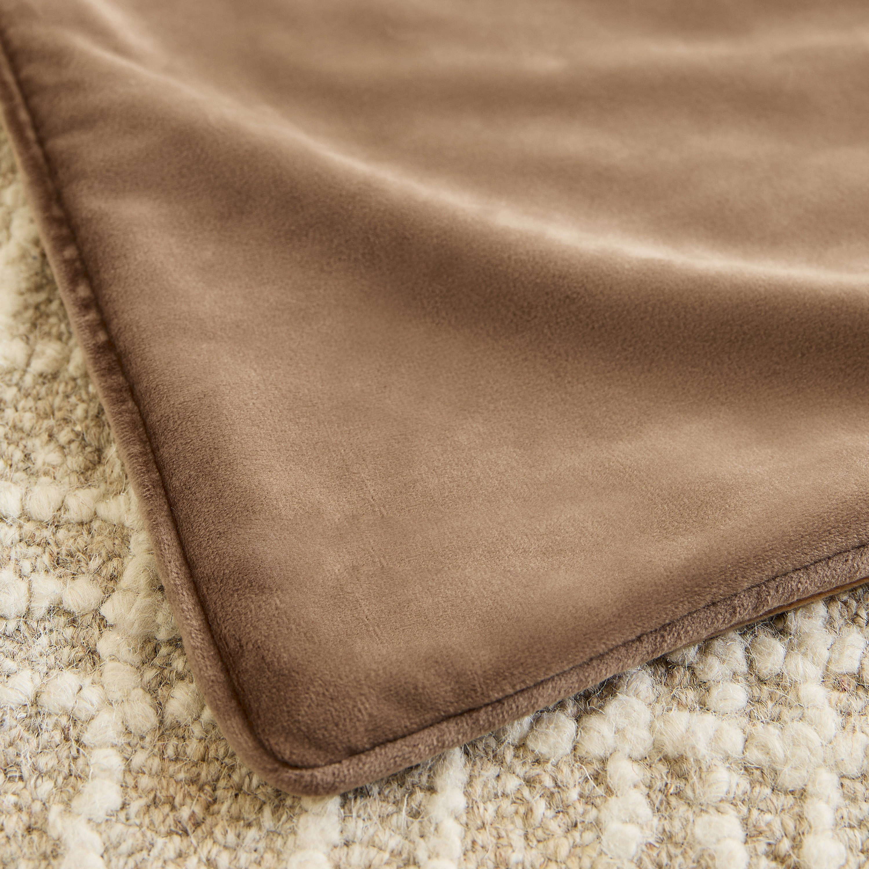 Dove Velvet Cushion Cover - 50x50 cm-hbxhomeware-cushionsandcovers-cushioncovers-image-3