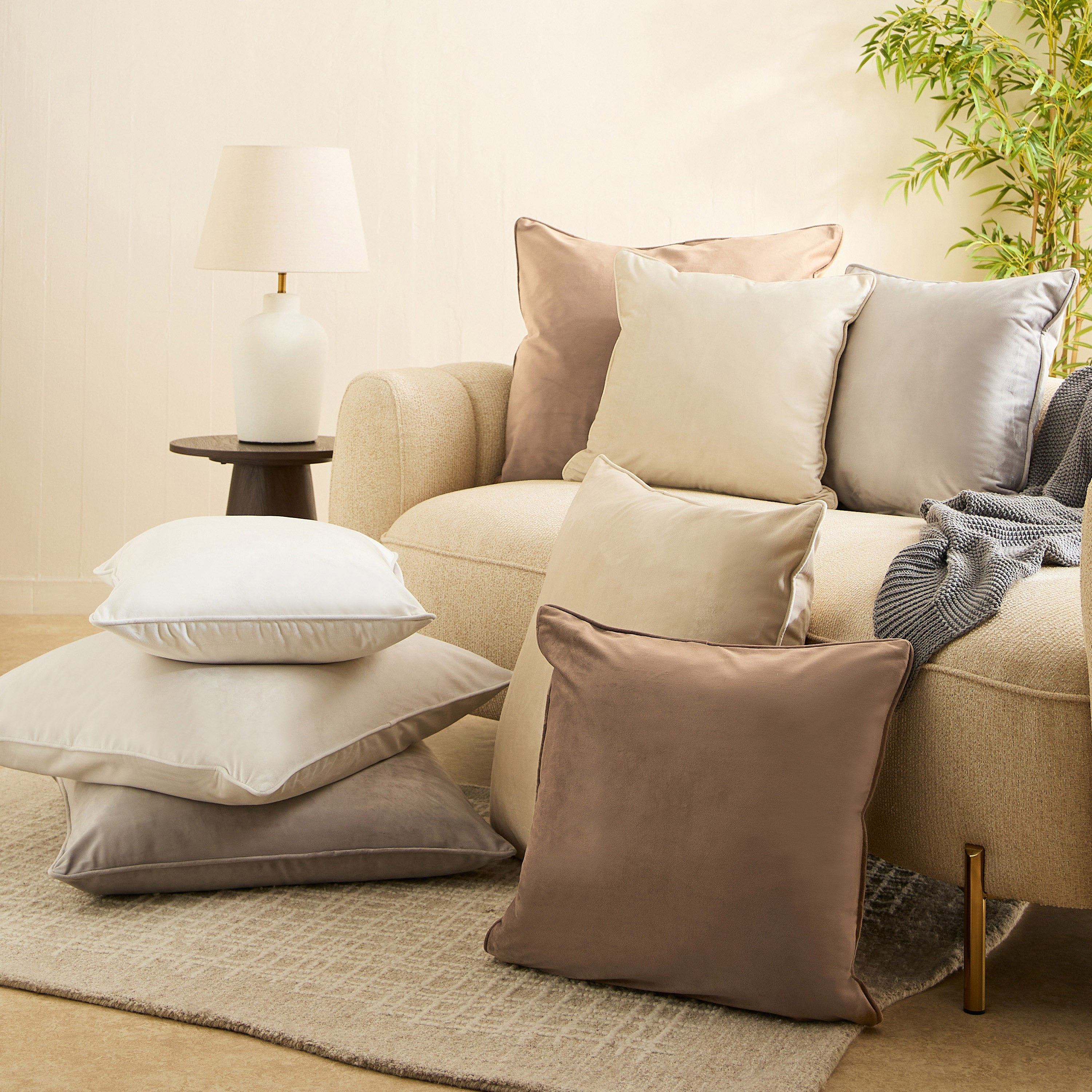Dove Velvet Cushion Cover - 50x50 cm-hbxhomeware-cushionsandcovers-cushioncovers-image-5