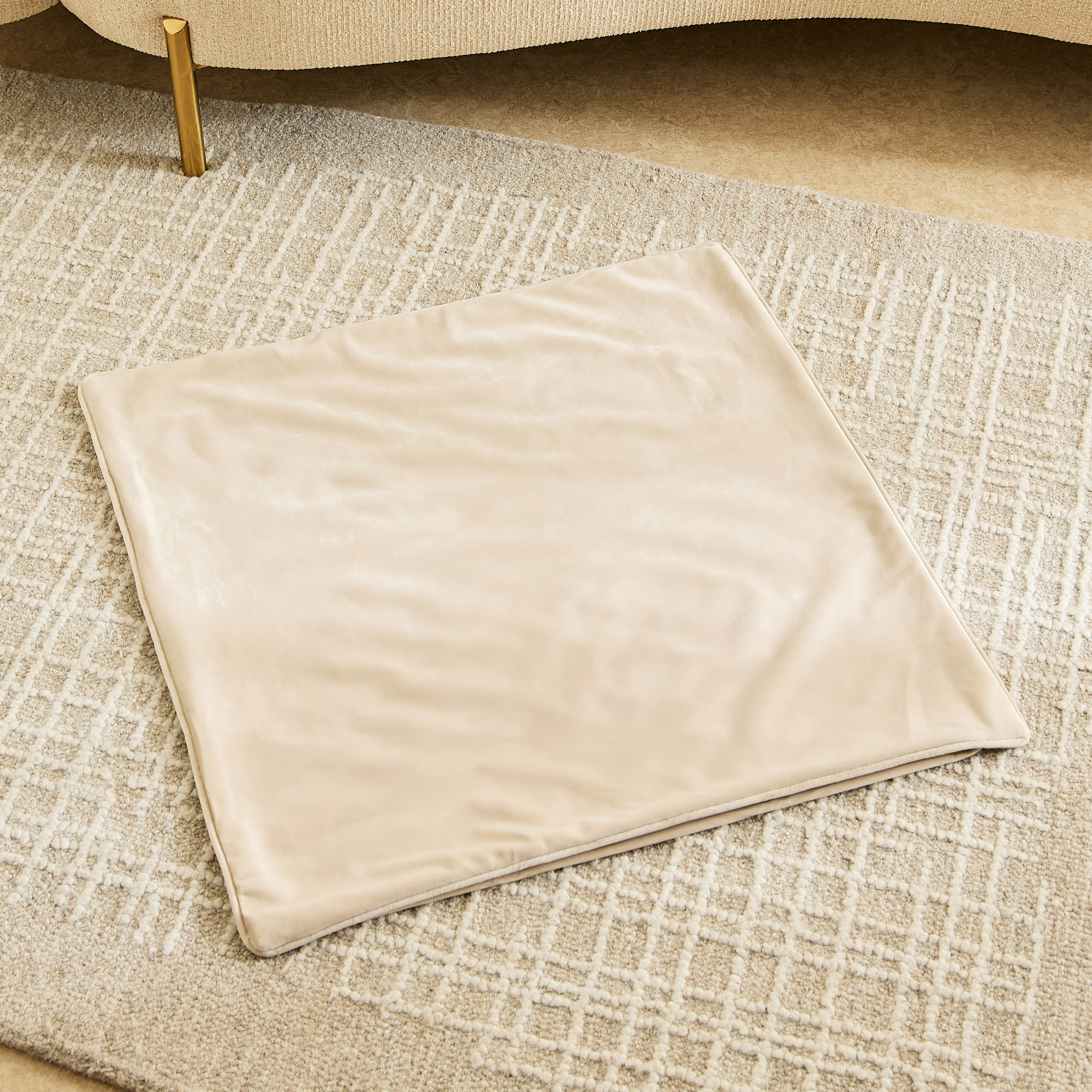 Dove Velvet Cushion Cover - 65x65 cm-hbxhomeware-cushionsandcovers-cushioncovers-image-2