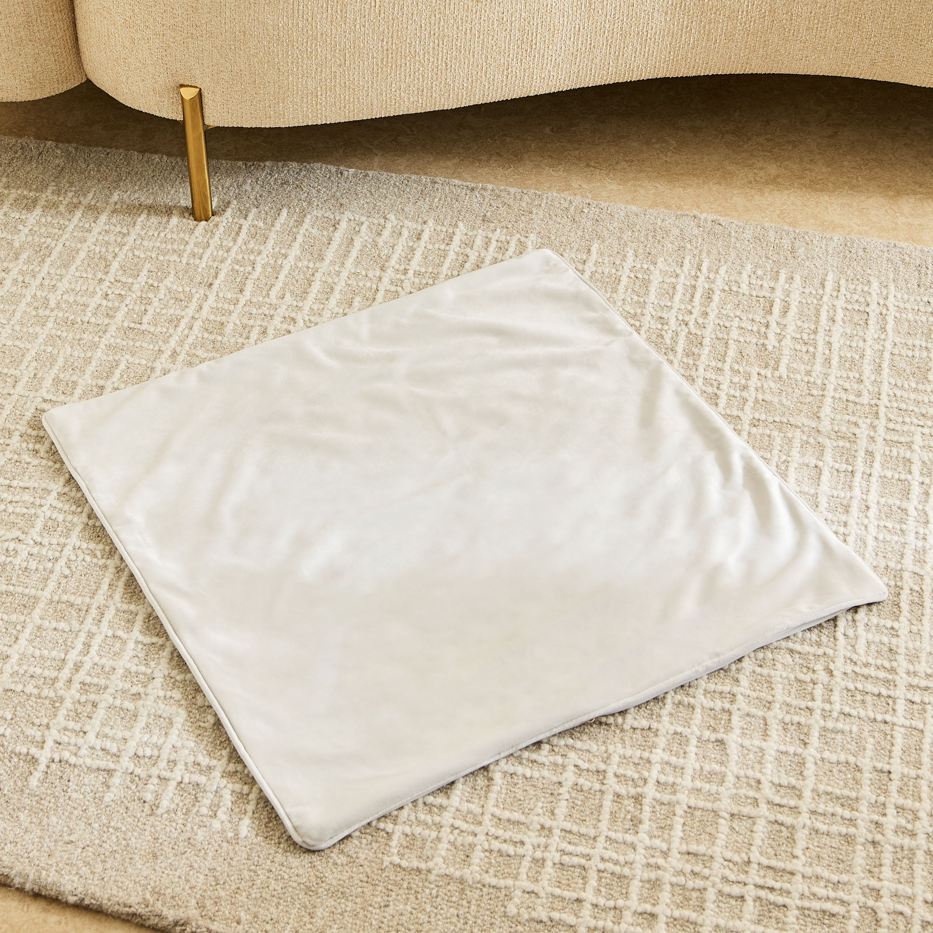 Dove Velvet Cushion Cover - 65x65 cm-PROMO_HB_AE_B1G1_250925-image-2