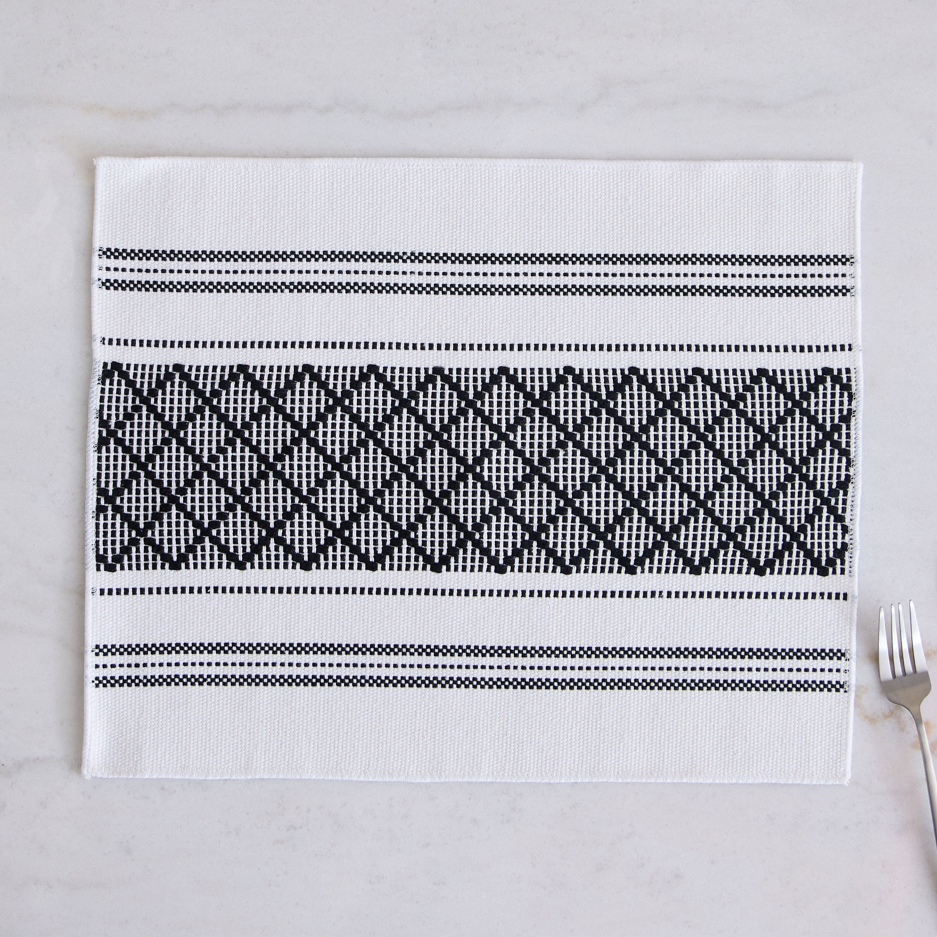 Sara Polyester Placemat-35x45cm-hbxhomeware-kitchenware-kitchenlinens-image-1