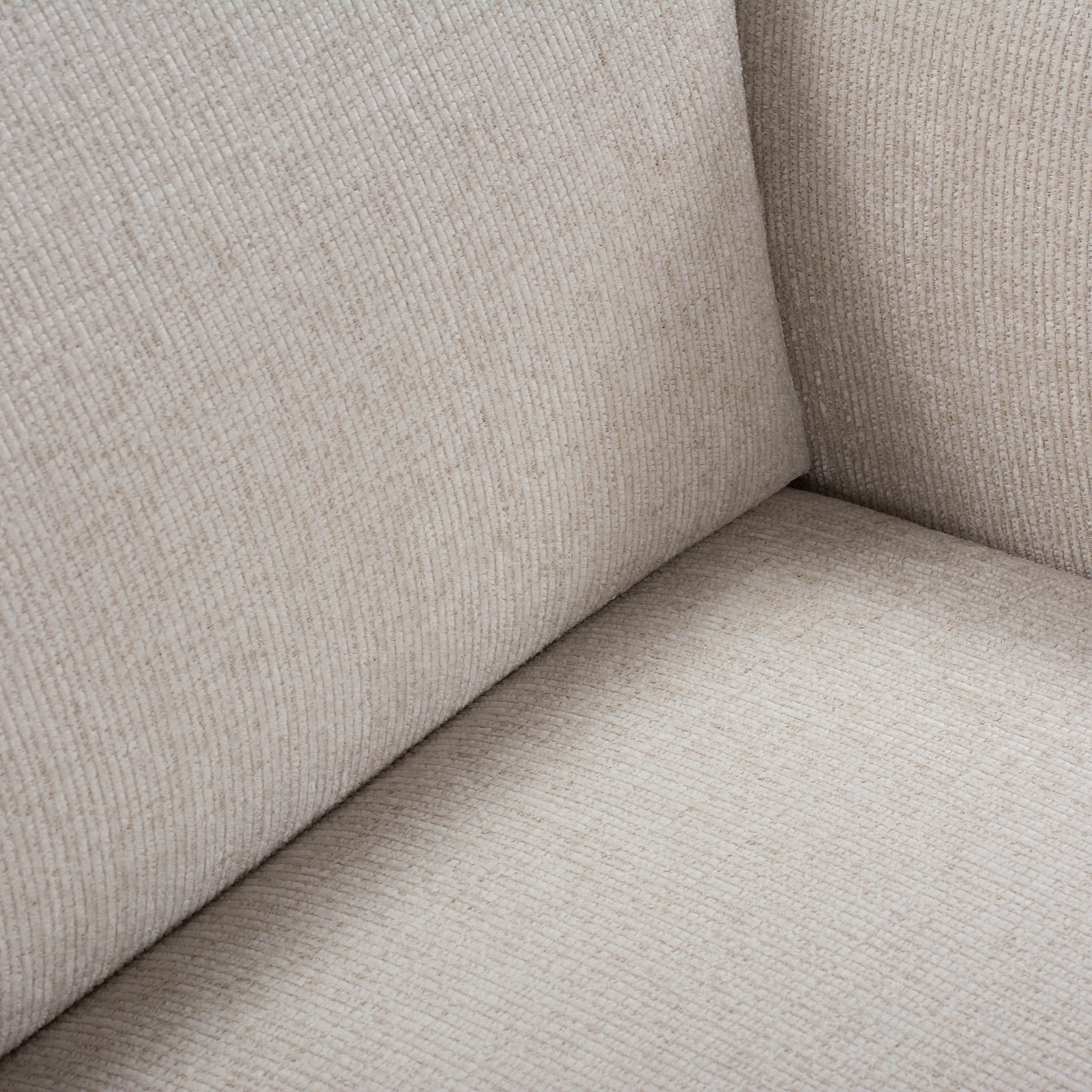 كنبة قماش بمقعدين من أدريا-hbxlivingroom-sofasandarmchairs-sofas-image-11