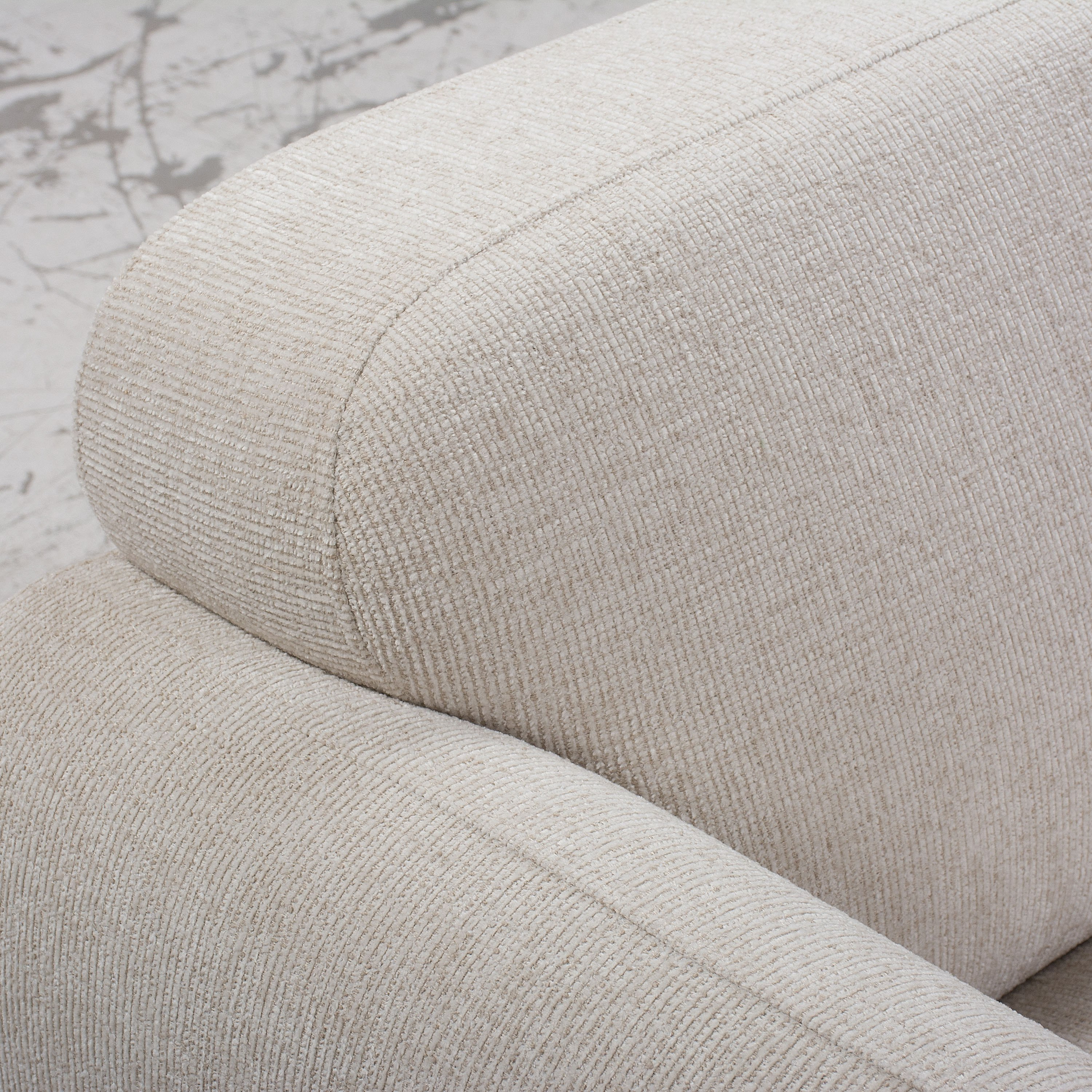 كرسي كنبة بذراعين قماش  من أدريا-hbxlivingroom-sofasandarmchairs-sofas-image-11