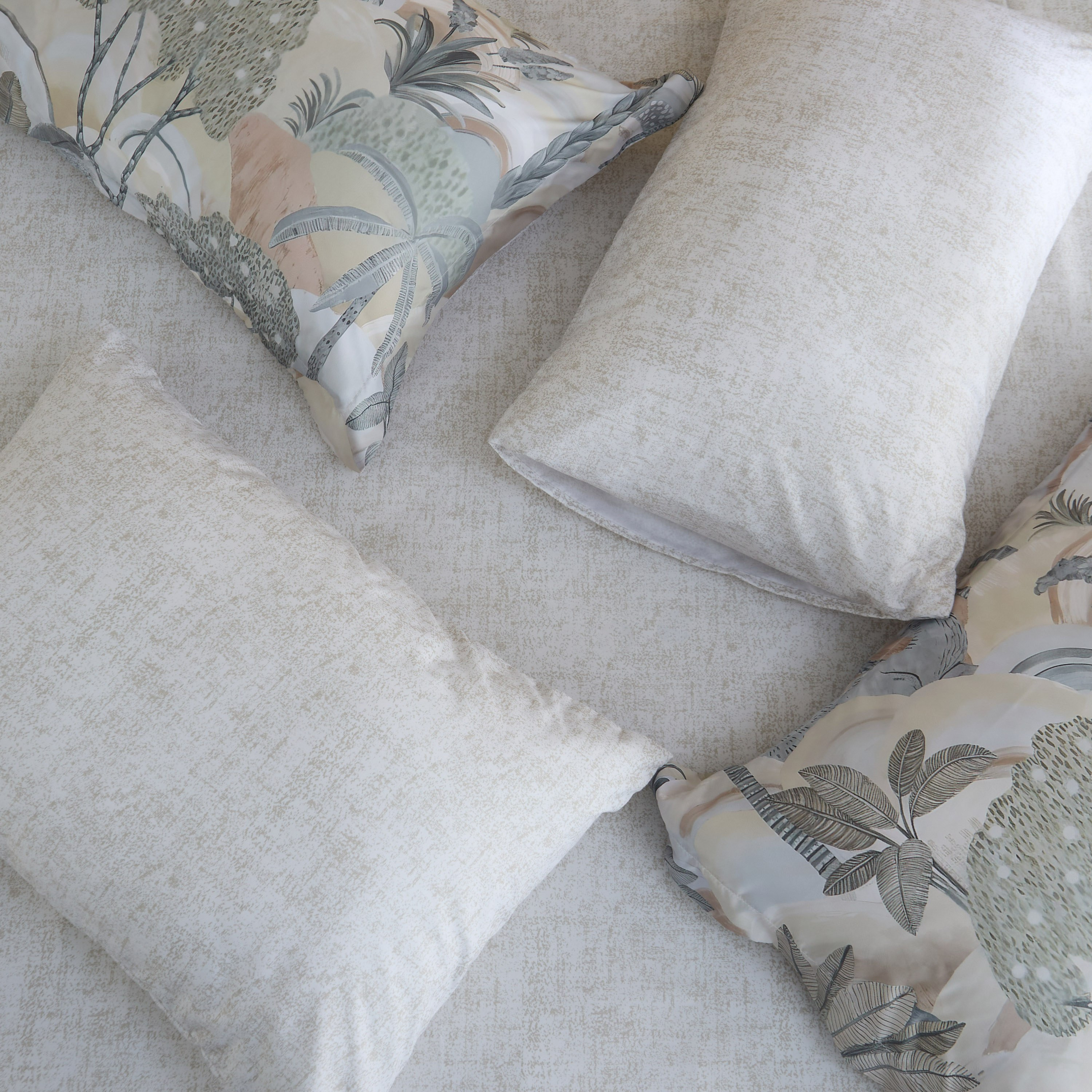 Hampton Palm 6-Piece Microfibre Printed BIAB King Comforter Set - 220x240 cm-hbxhomeware-hbxbedroom-image-5